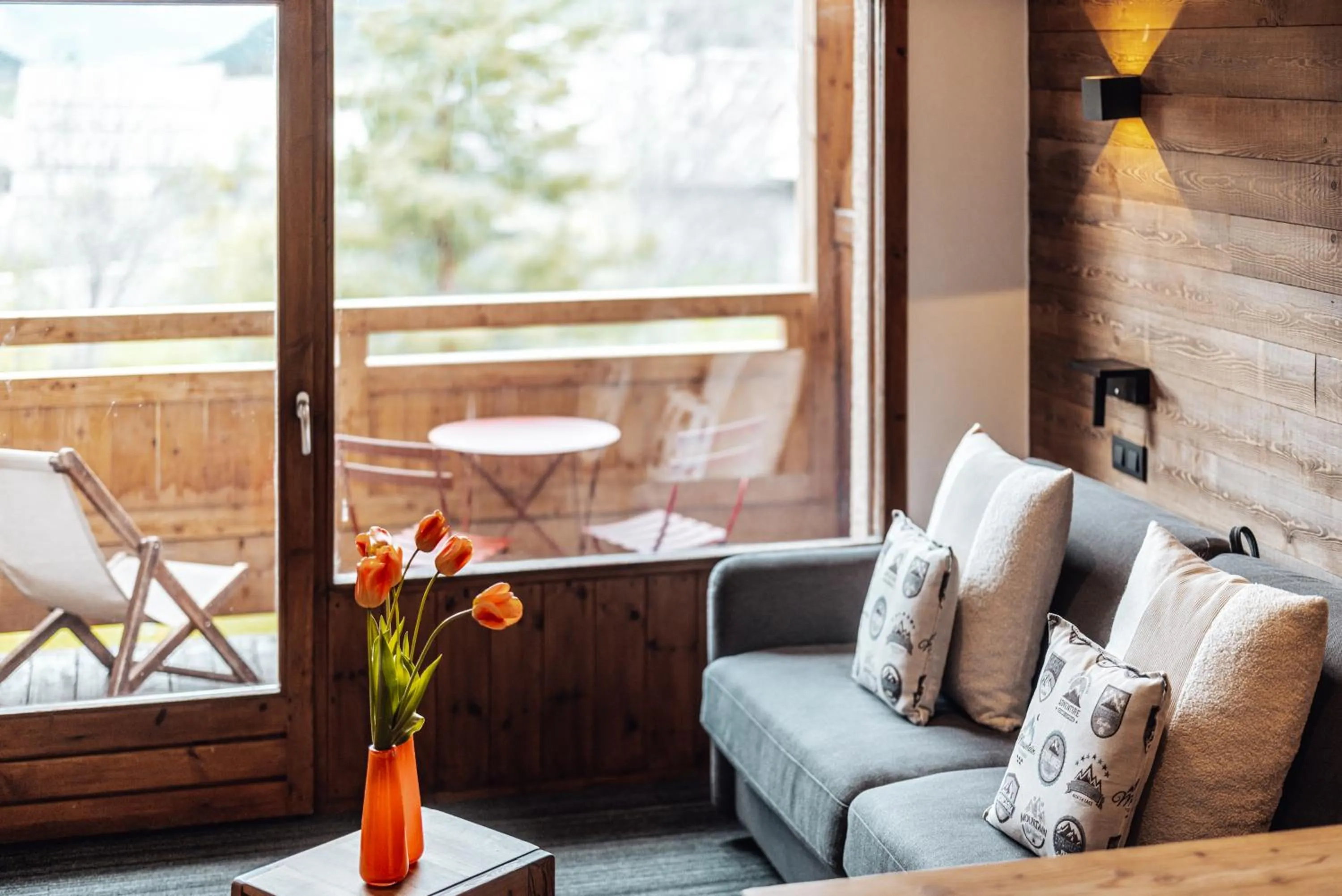 Living room in Alliey & Spa Piscine Appart-hôtel Serre chevalier