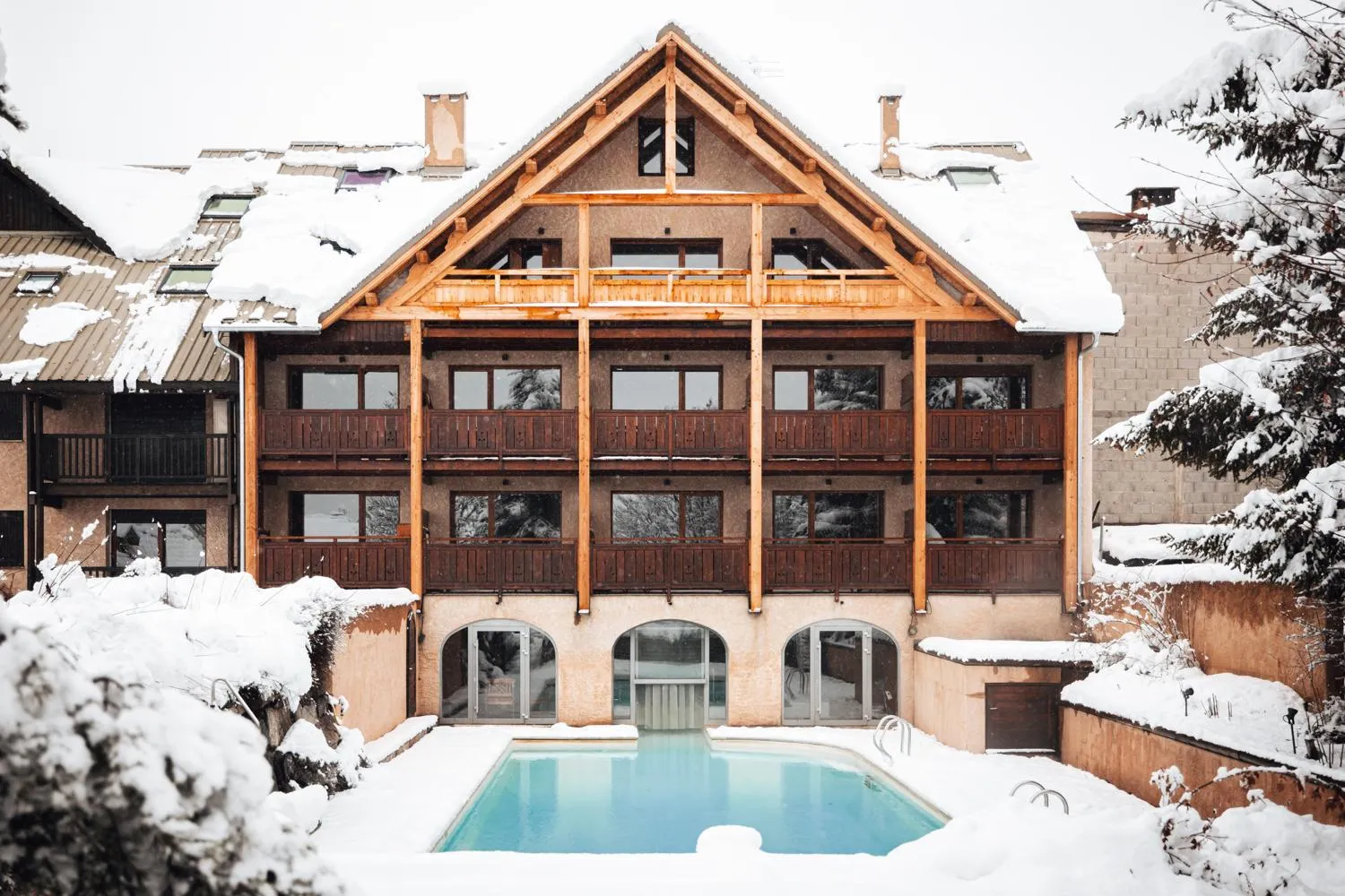 Pool view in Alliey & Spa Piscine Appart-hôtel Serre chevalier