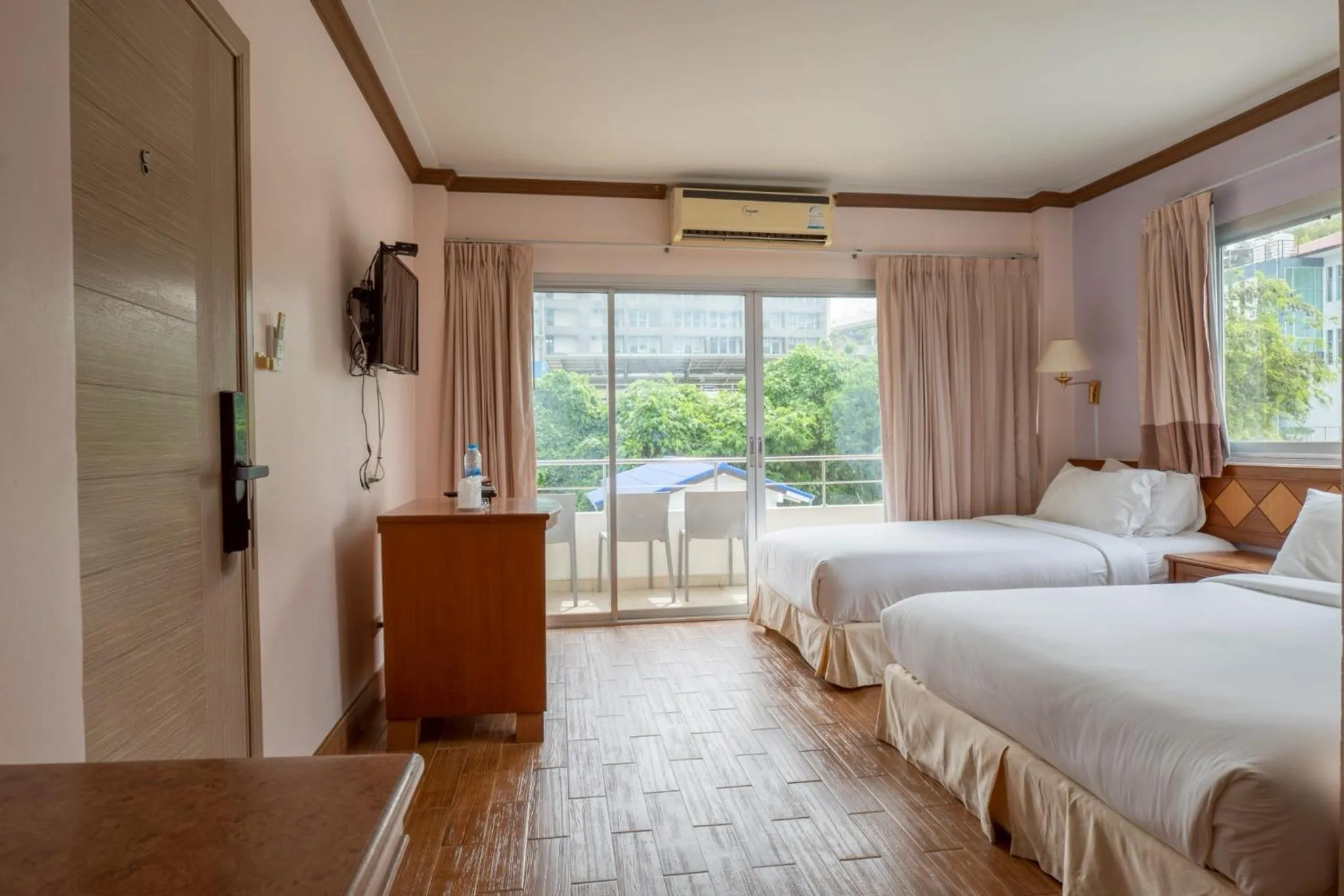 Bed in Krabi River Hotel