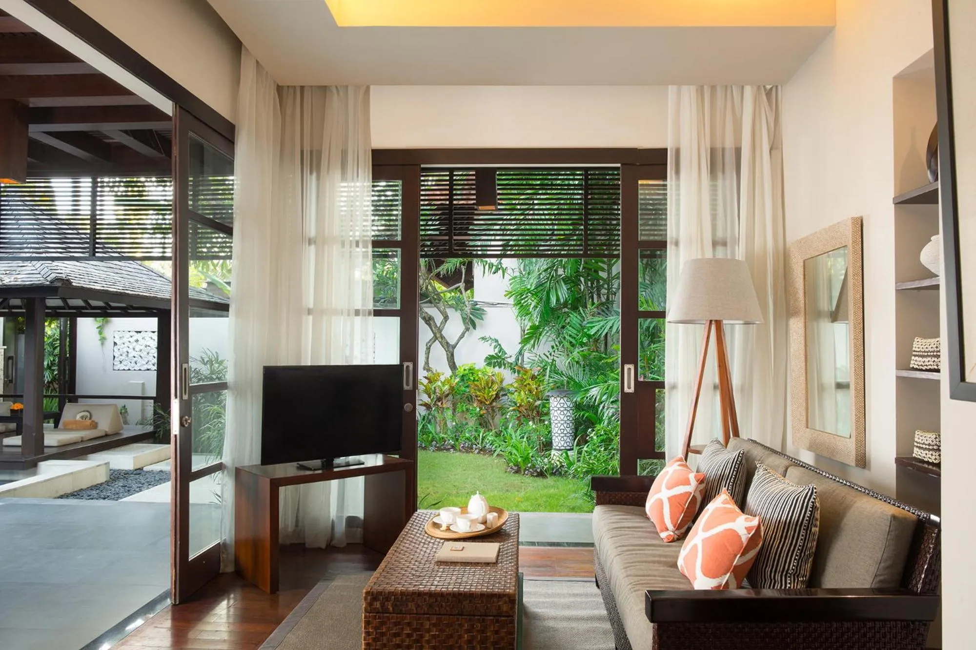 Communal lounge/ TV room in Alaya Dedaun Kuta