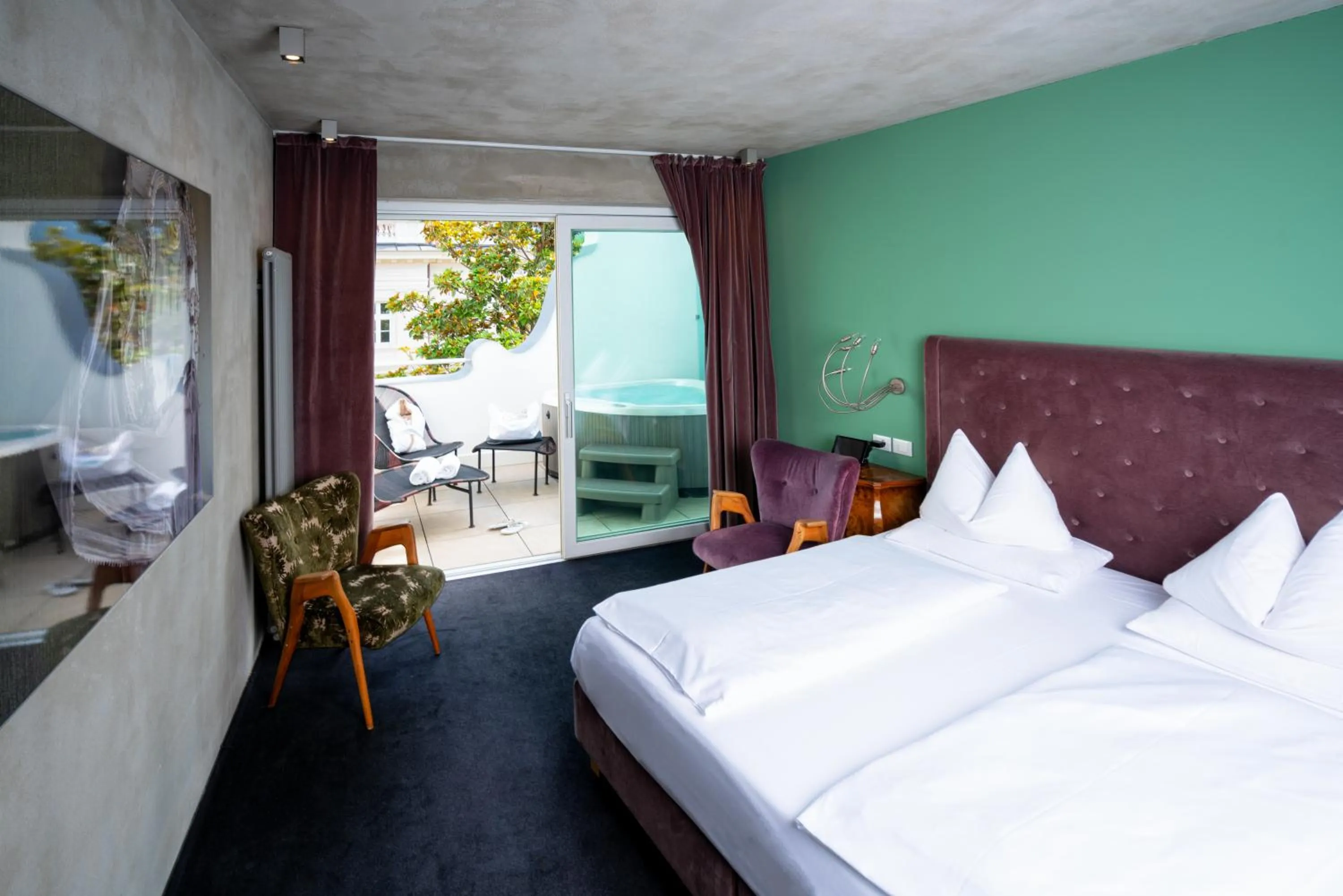 Superior Double Room with Whirlpool in Boutique Hotel Imperialart