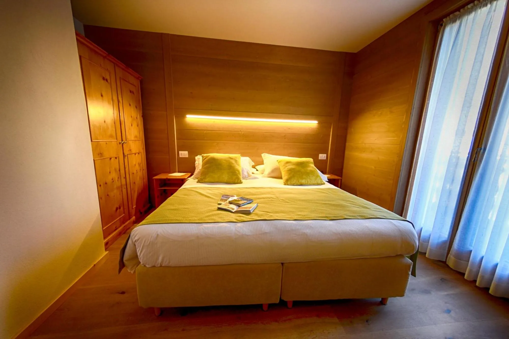 TV and multimedia, Bed in Meublè Cima Bianca Garni