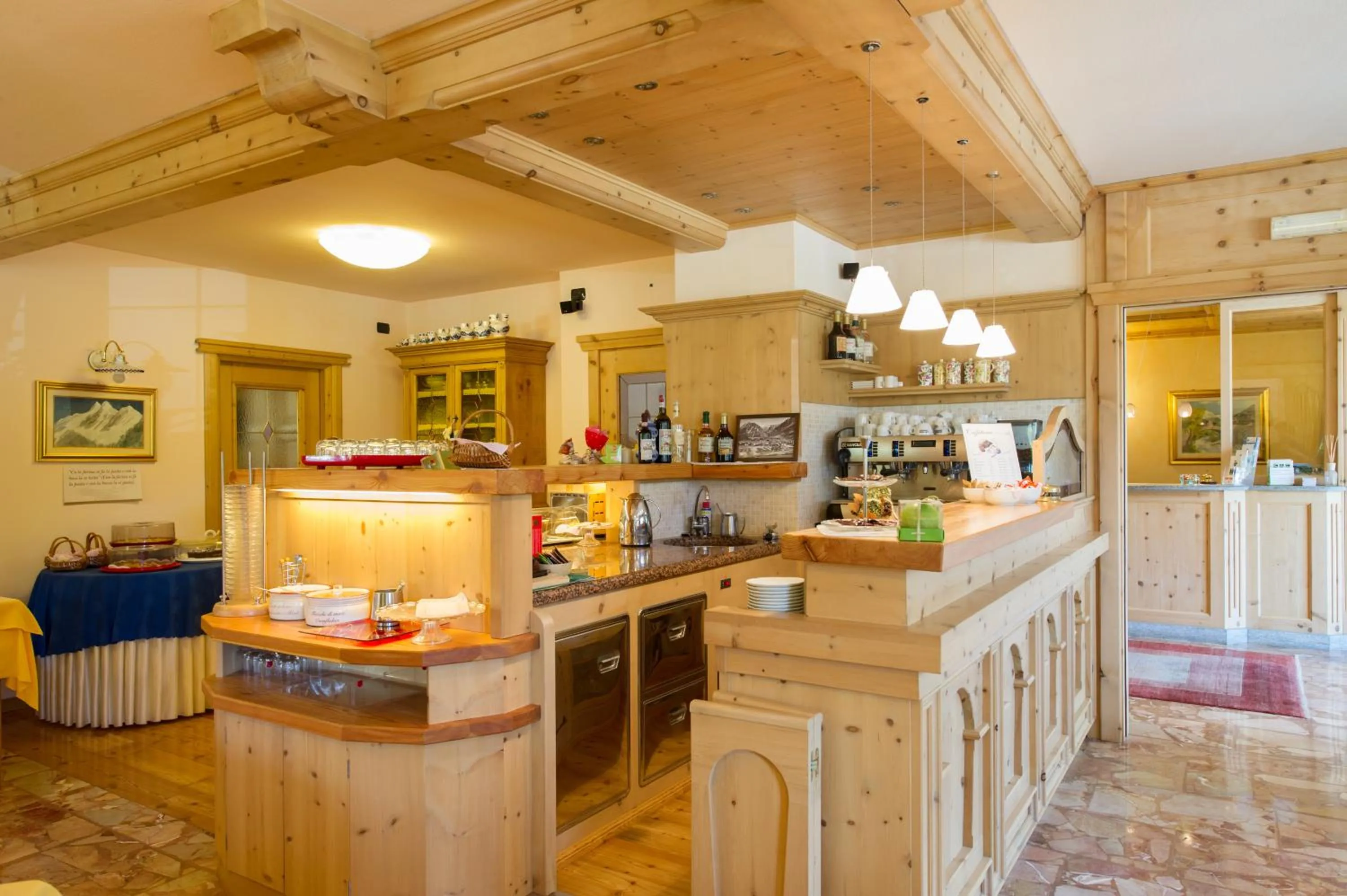 Lounge or bar in Meublè Cima Bianca Garni