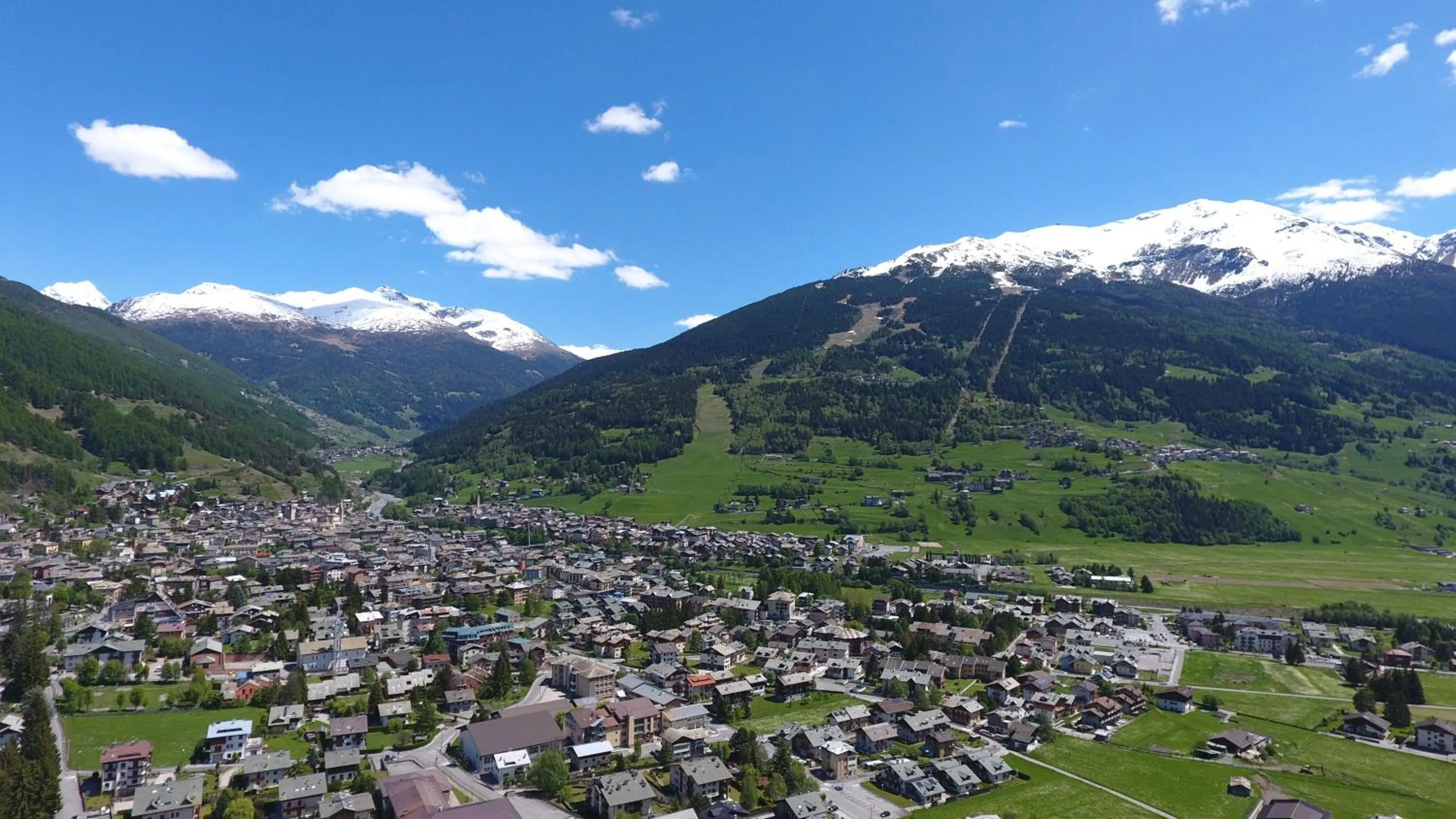 Neighbourhood in Meublè Cima Bianca Garni