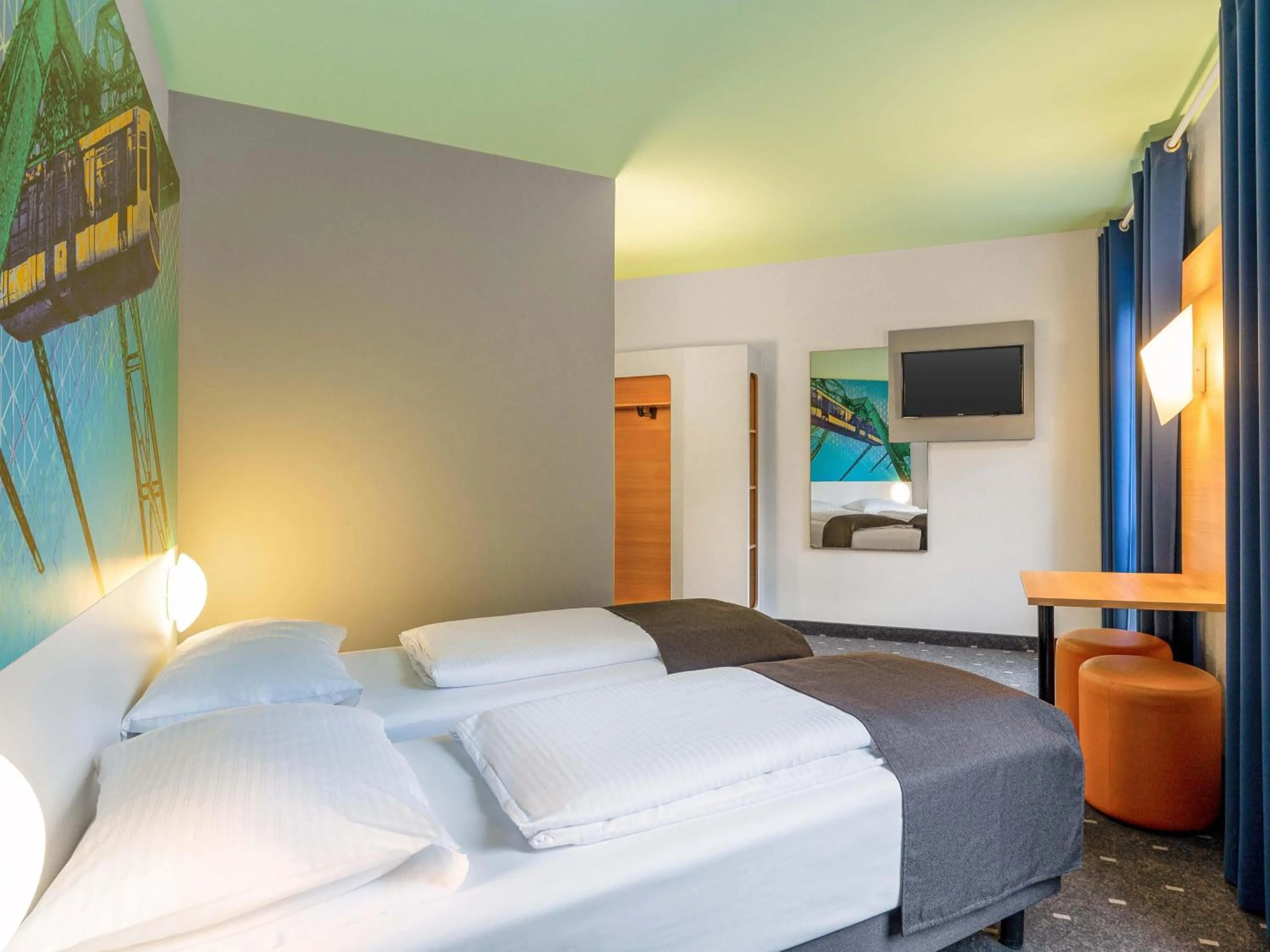 Photo of the whole room, Bed in B&B HOTEL Wuppertal City-Süd