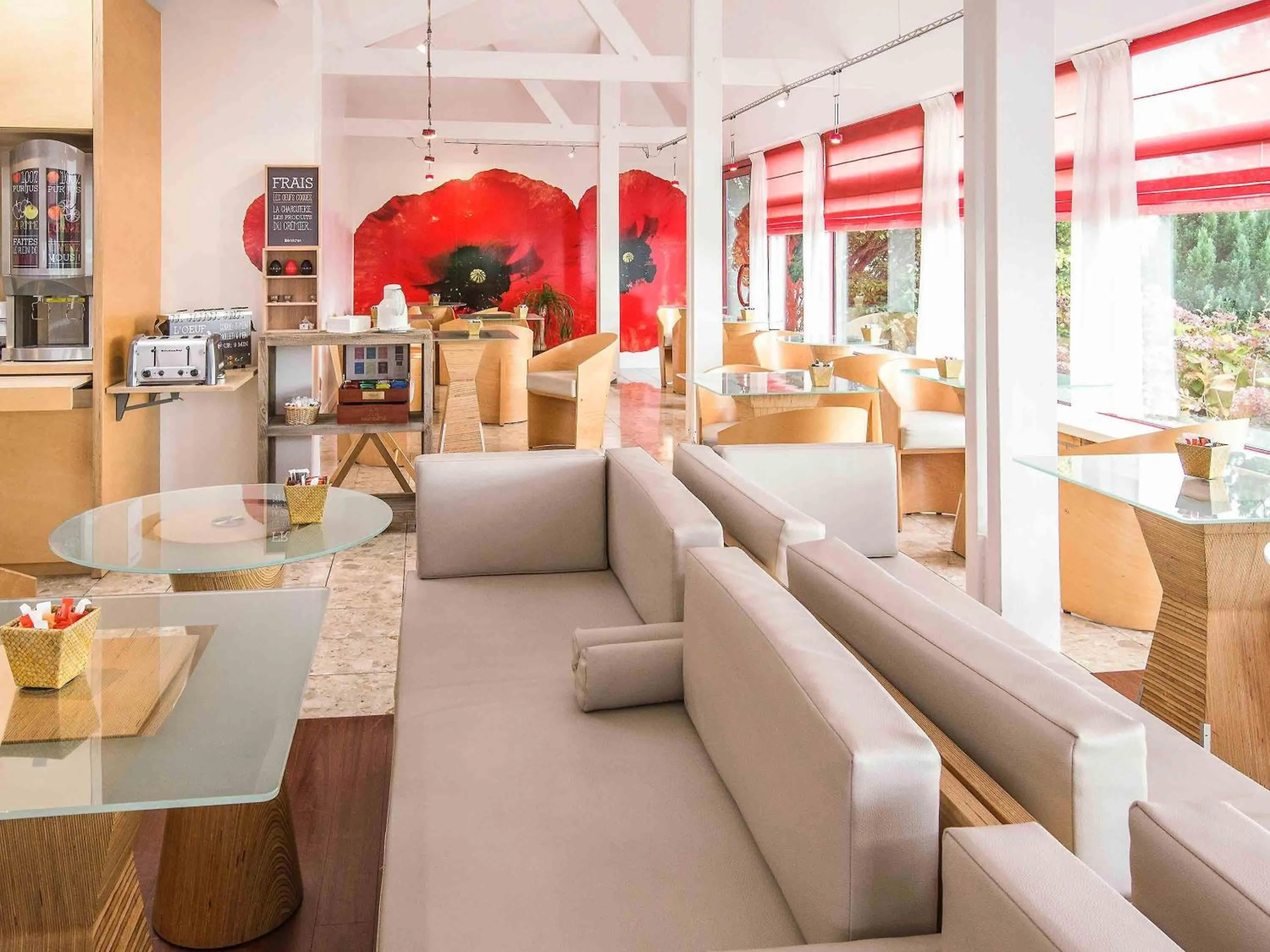 Restaurant/places to eat in ibis Saint Brieuc Yffiniac