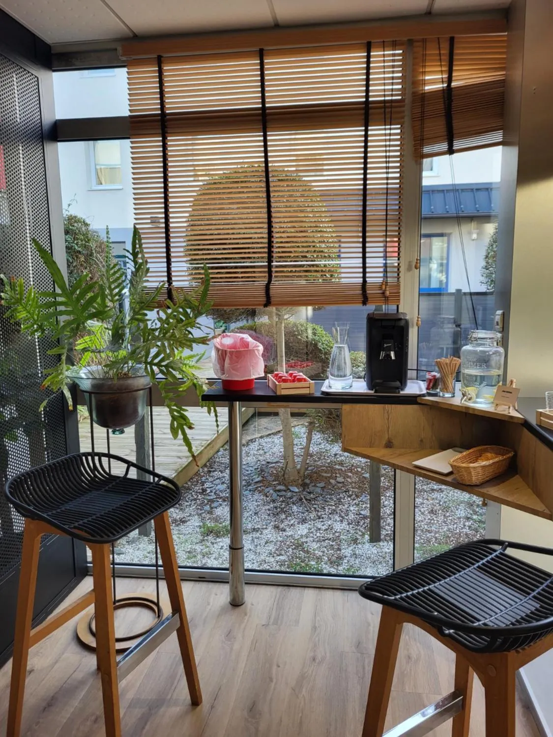 Facade/entrance in ibis Saint Brieuc Yffiniac