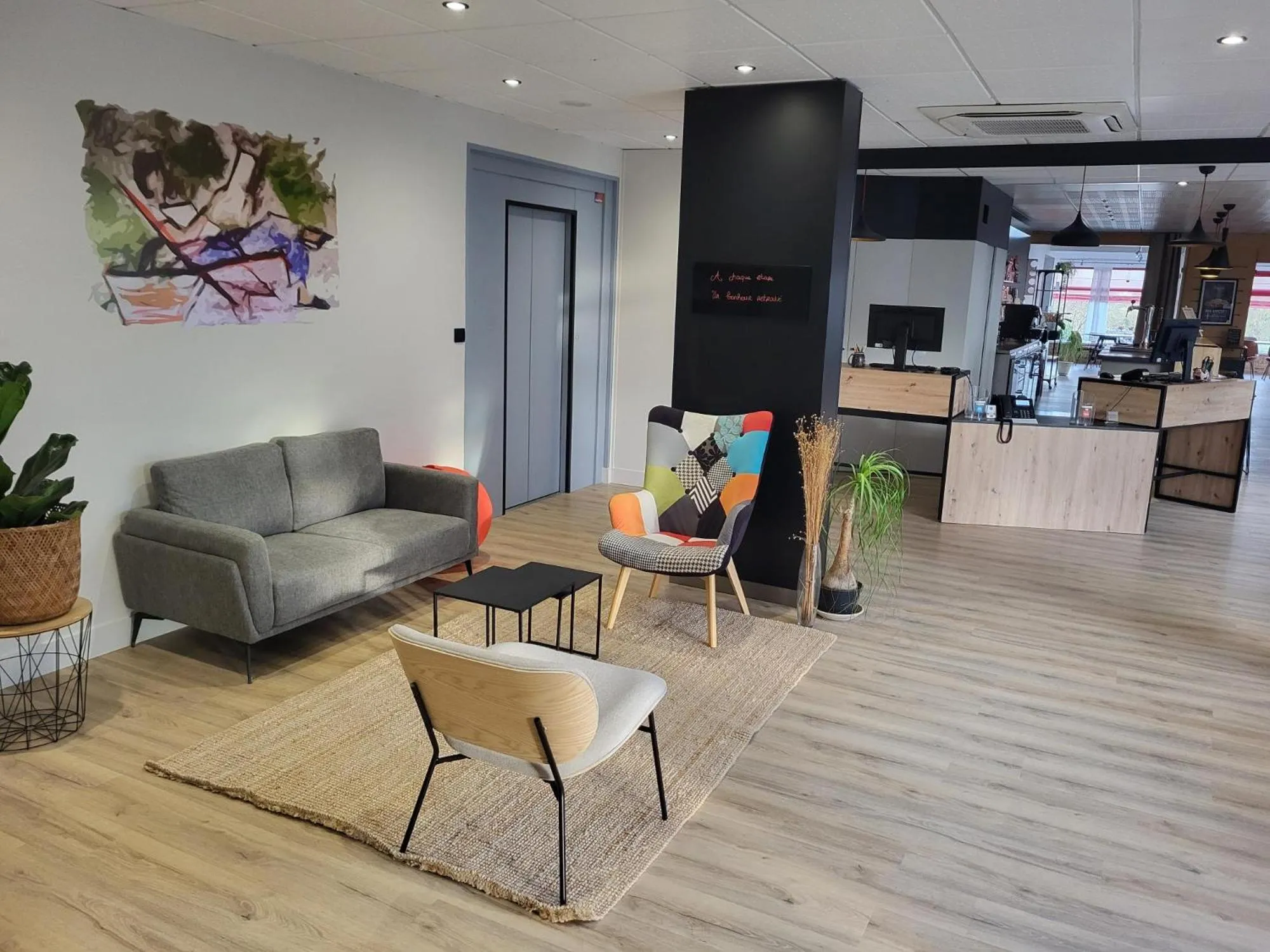 Living room in ibis Saint Brieuc Yffiniac