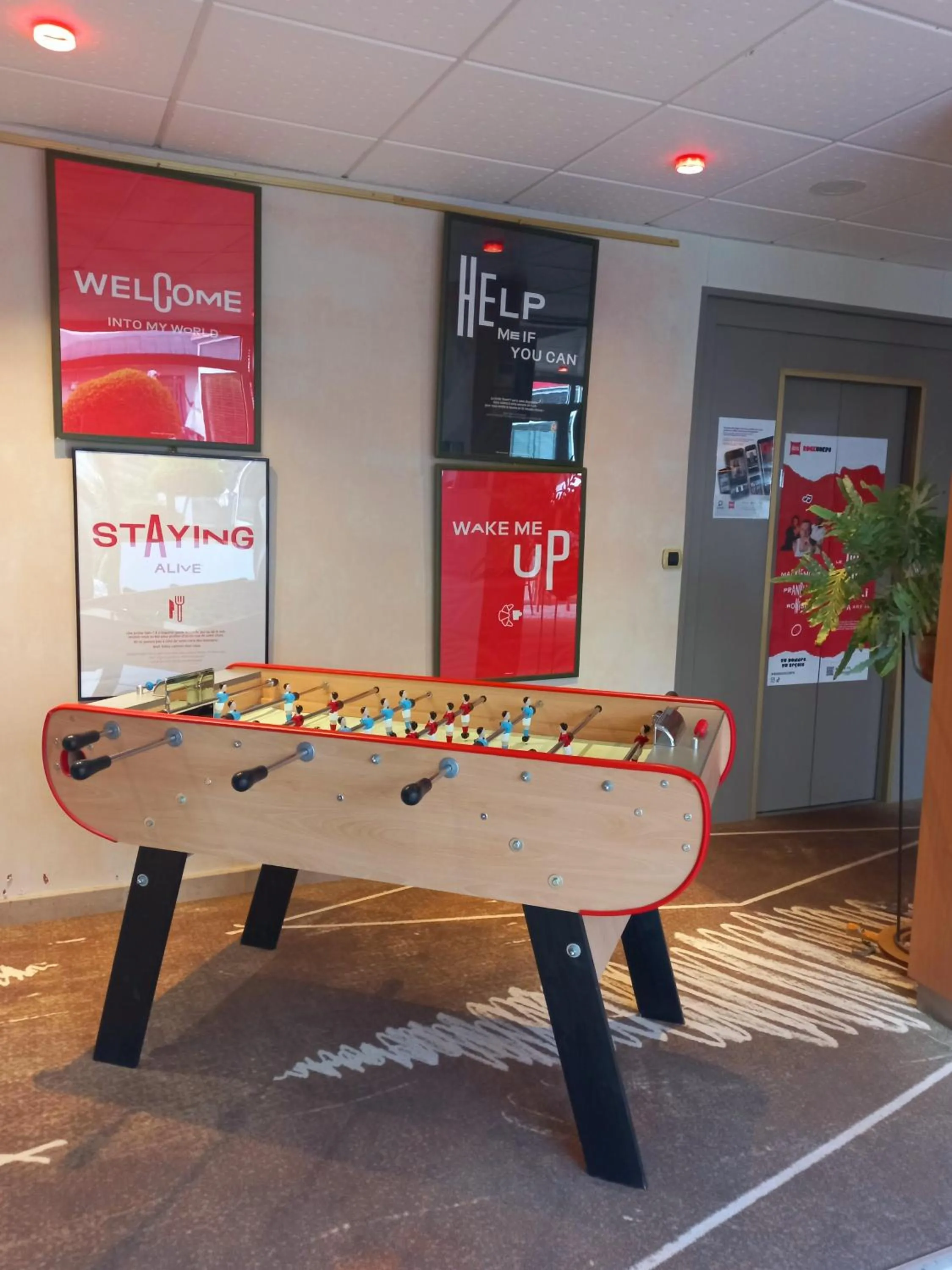 Facade/entrance in ibis Saint Brieuc Yffiniac