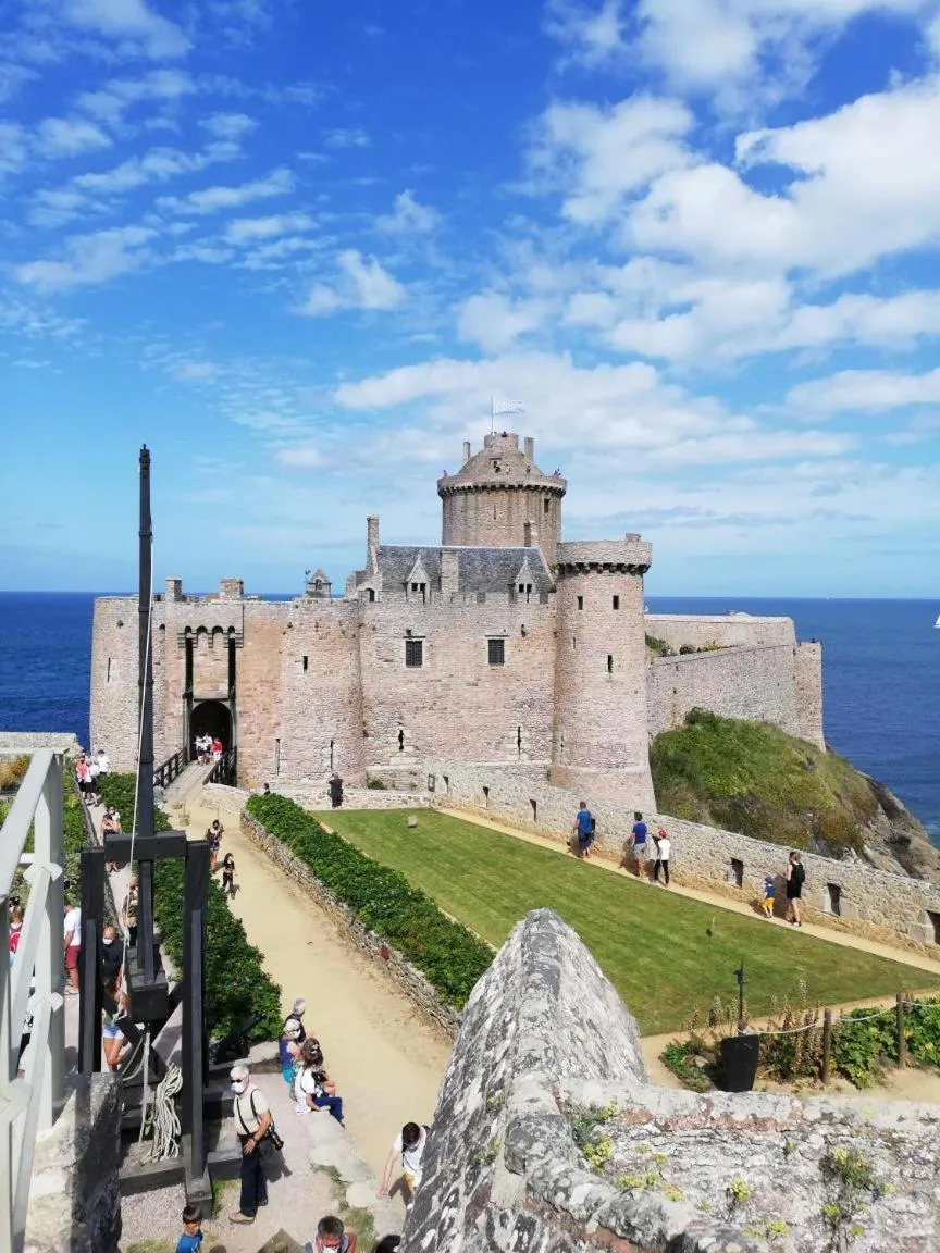 Beach in ibis Saint Brieuc Yffiniac