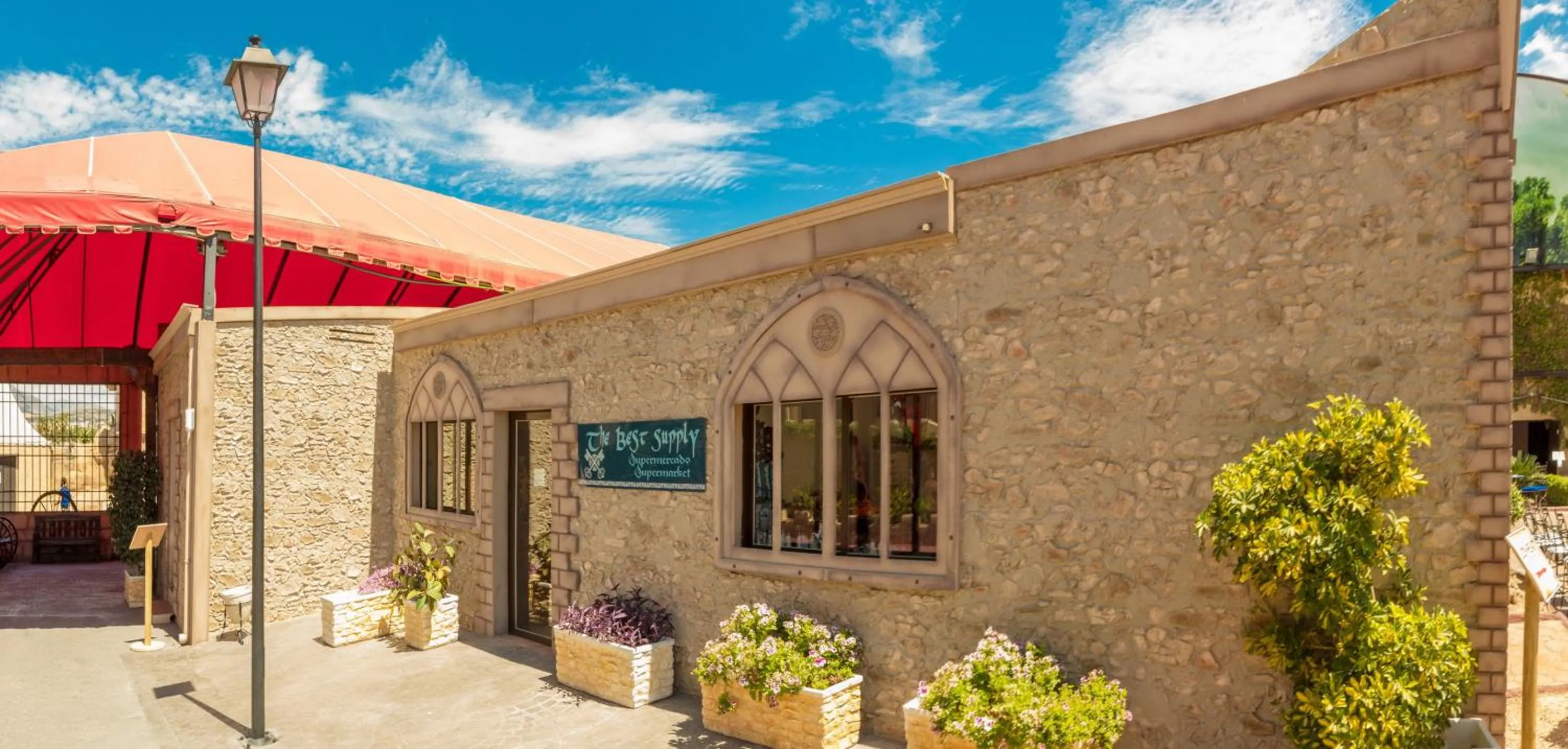 On-site shops in Magic Robin Hood