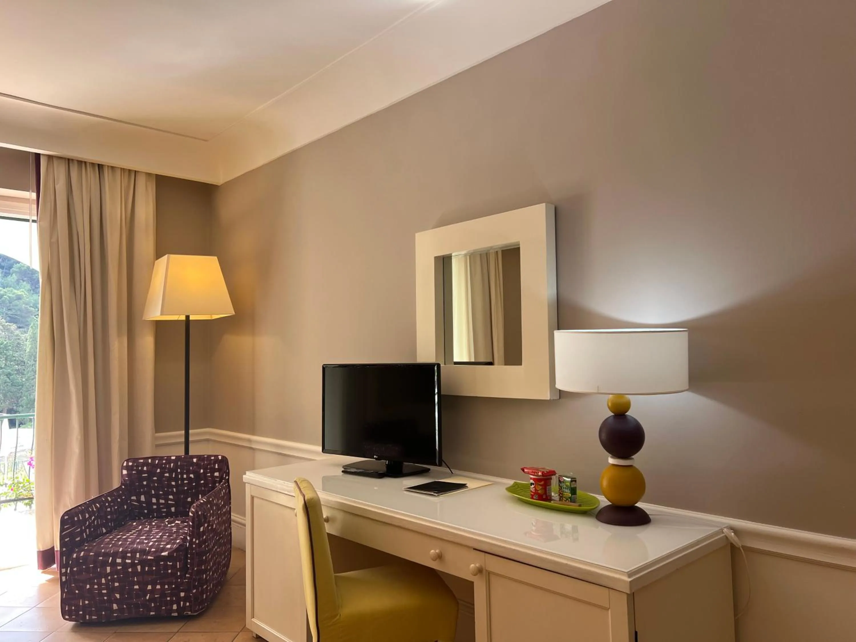 TV and multimedia in Hotel Della Piccola Marina