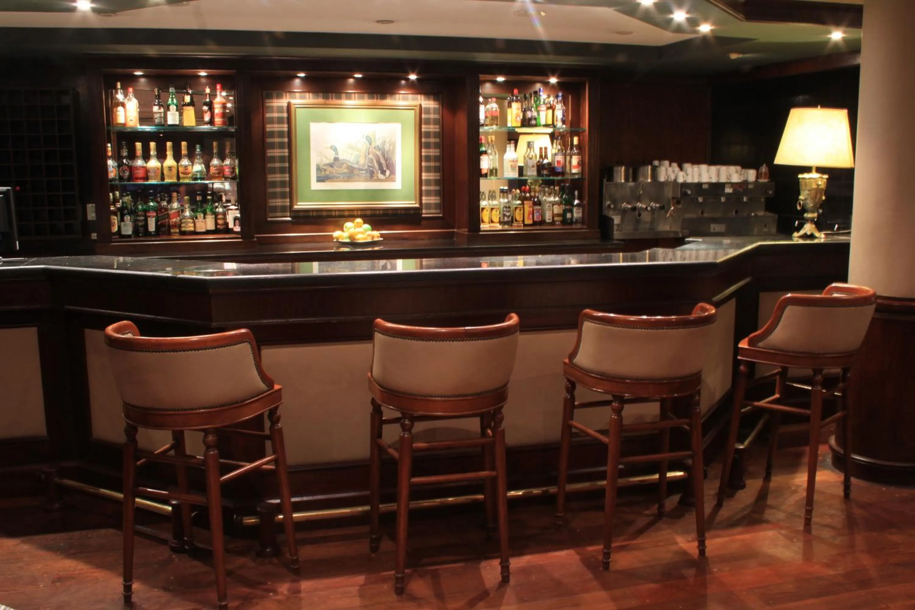 Lounge or bar in Premier Hill Suites Hotel