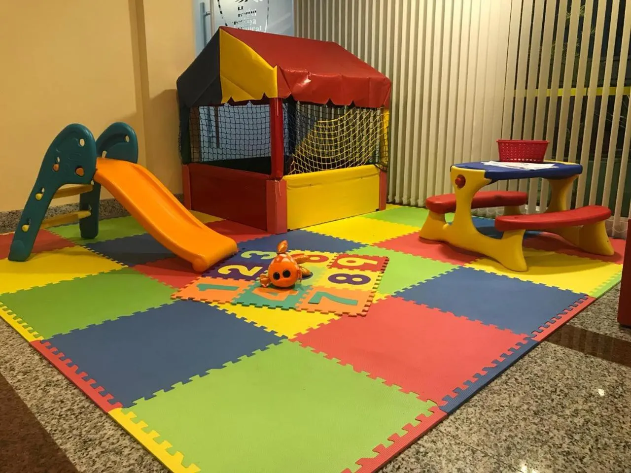 Hotel Brisa Tropical De Macaé