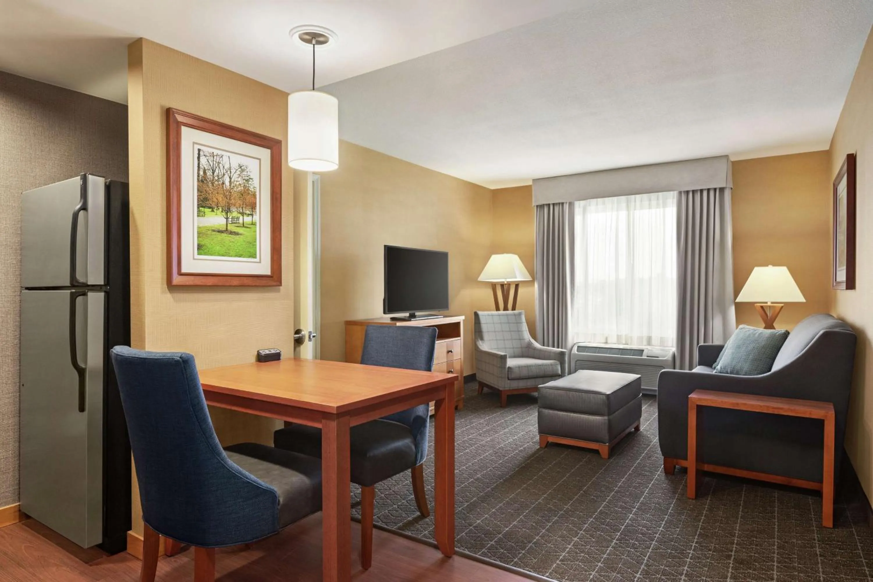 Bedroom in Homewood Suites by Hilton Allentown-West/Fogelsville