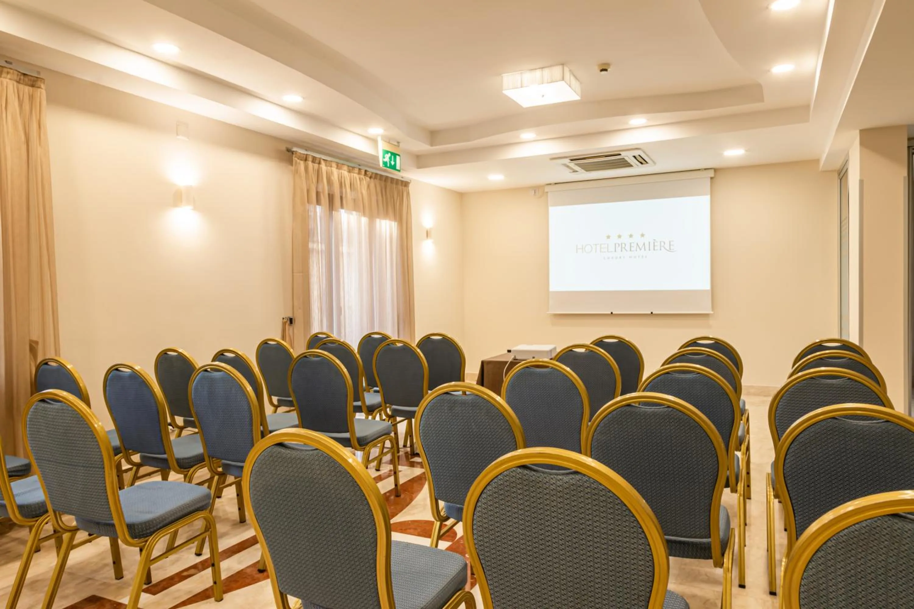Meeting/conference room in Hotel Premiere