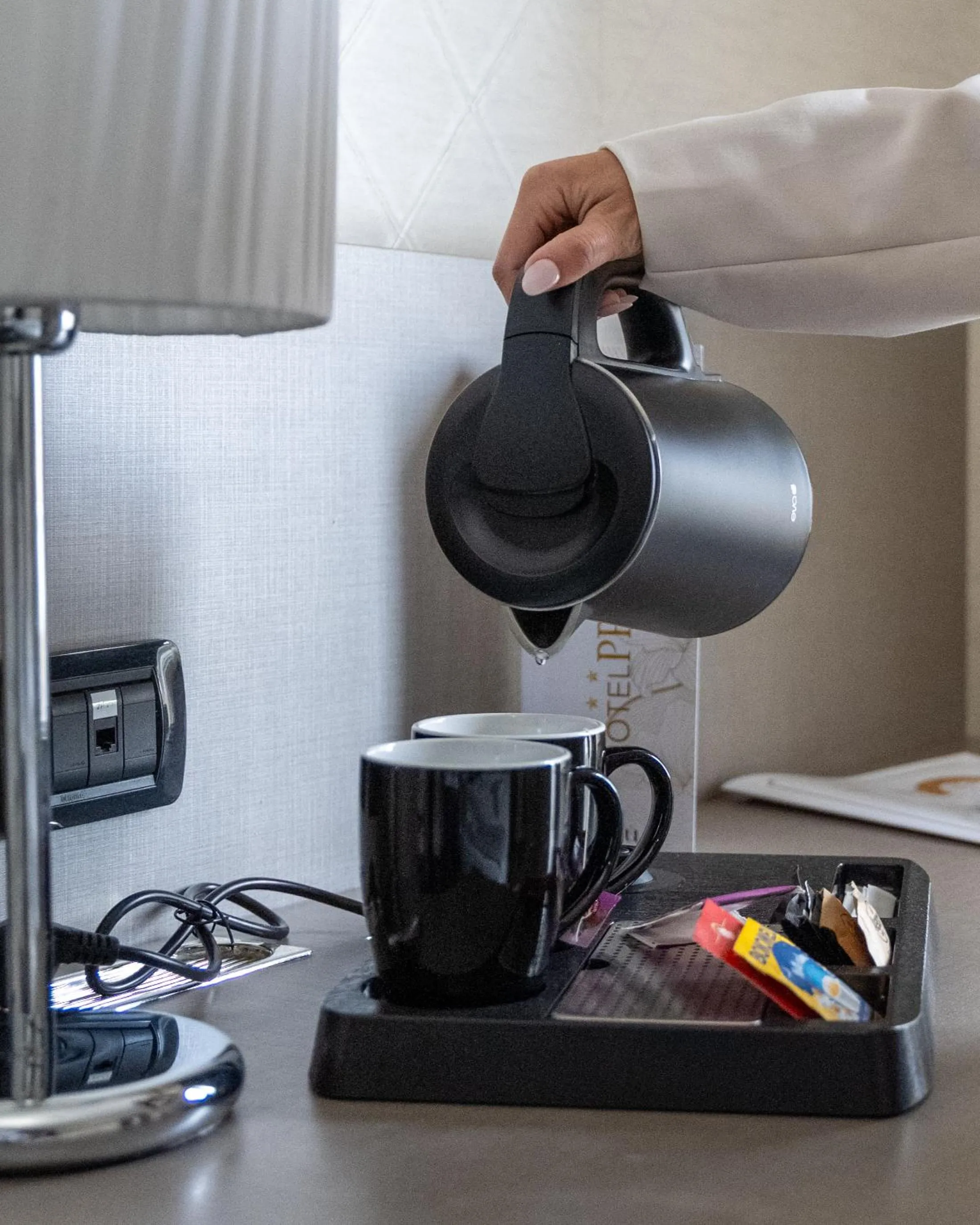 Restaurant/places to eat in Hotel Premiere