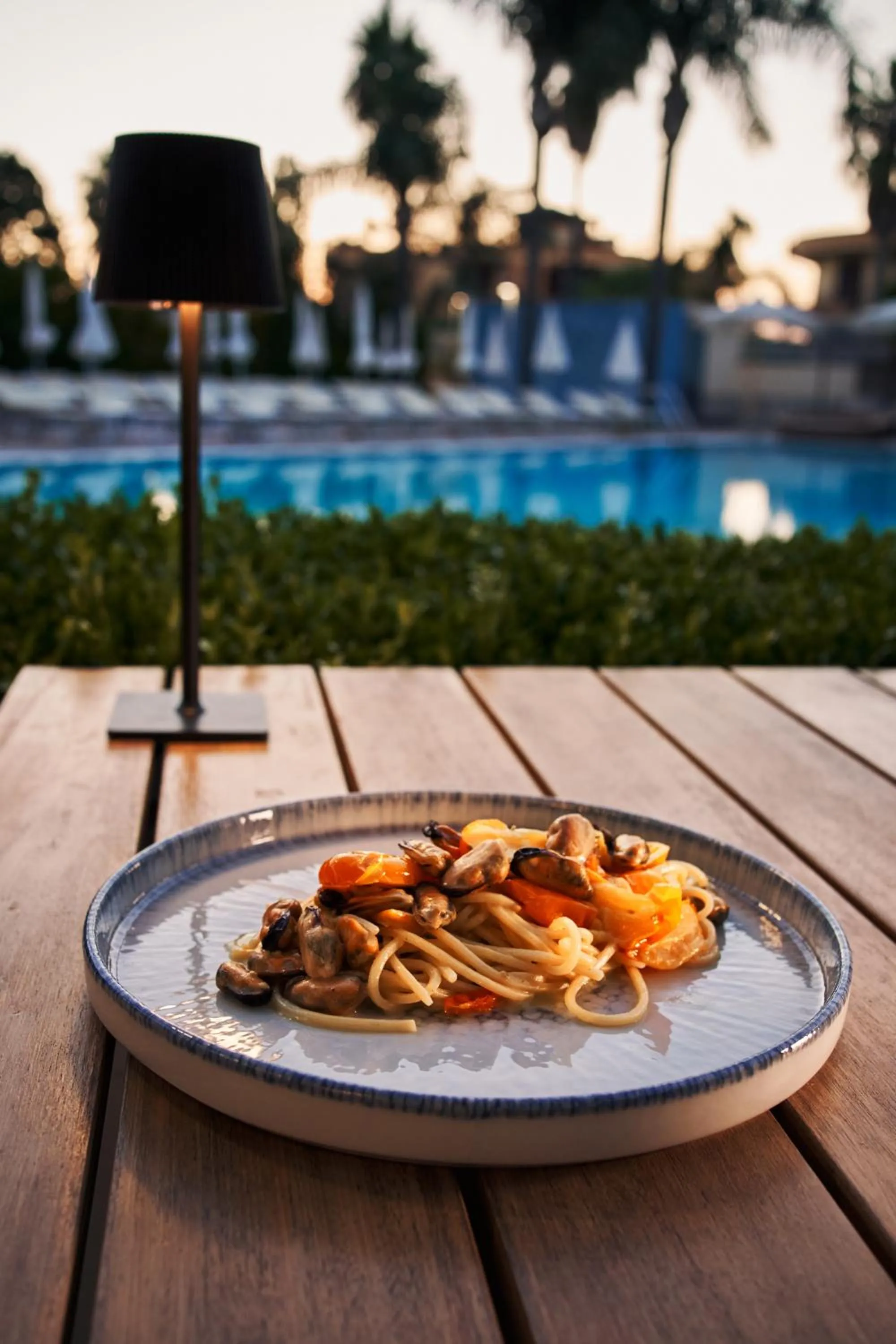 Restaurant/places to eat in Hotel Premiere