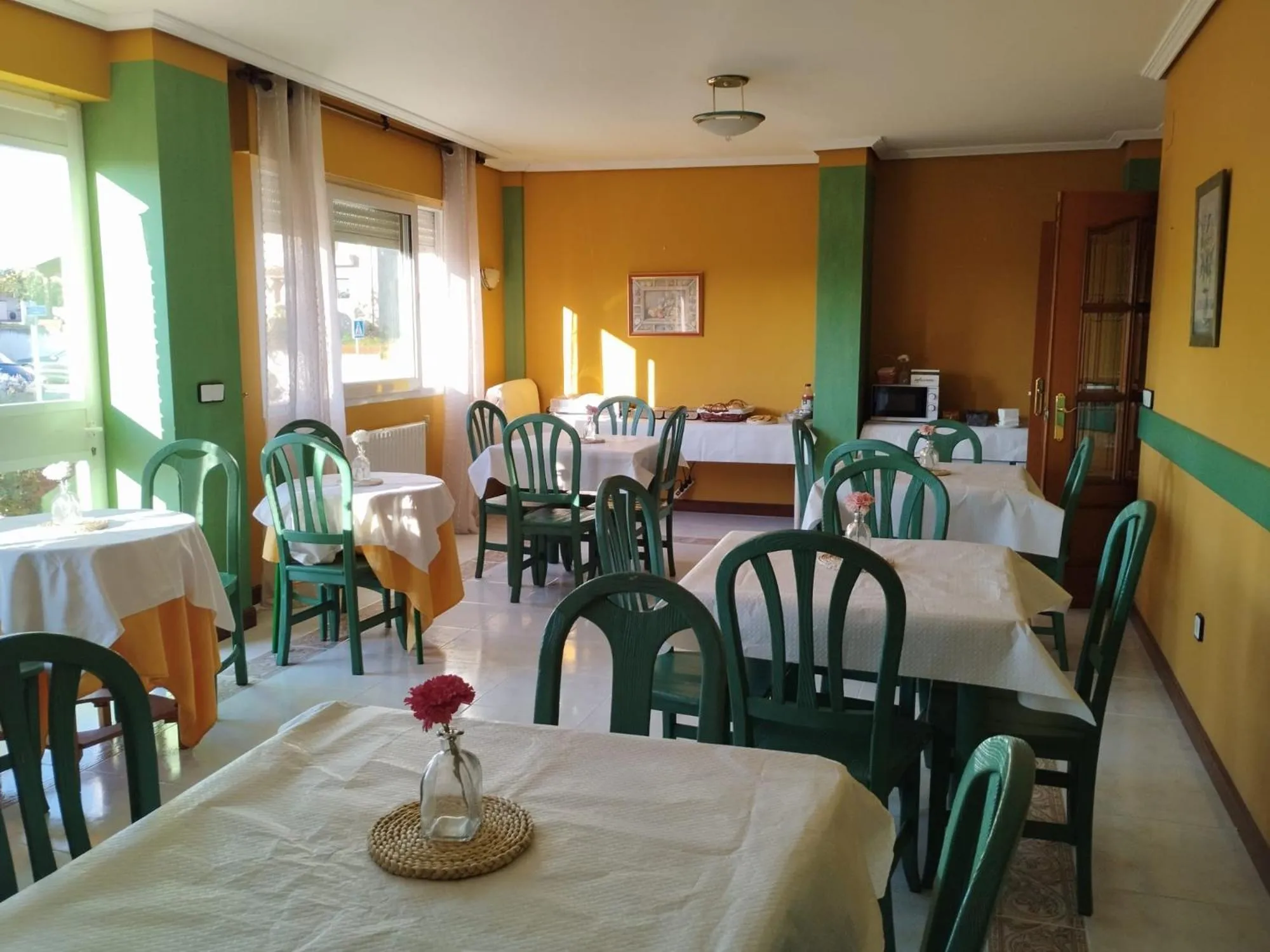 Dining area in Hotel Mataleñas