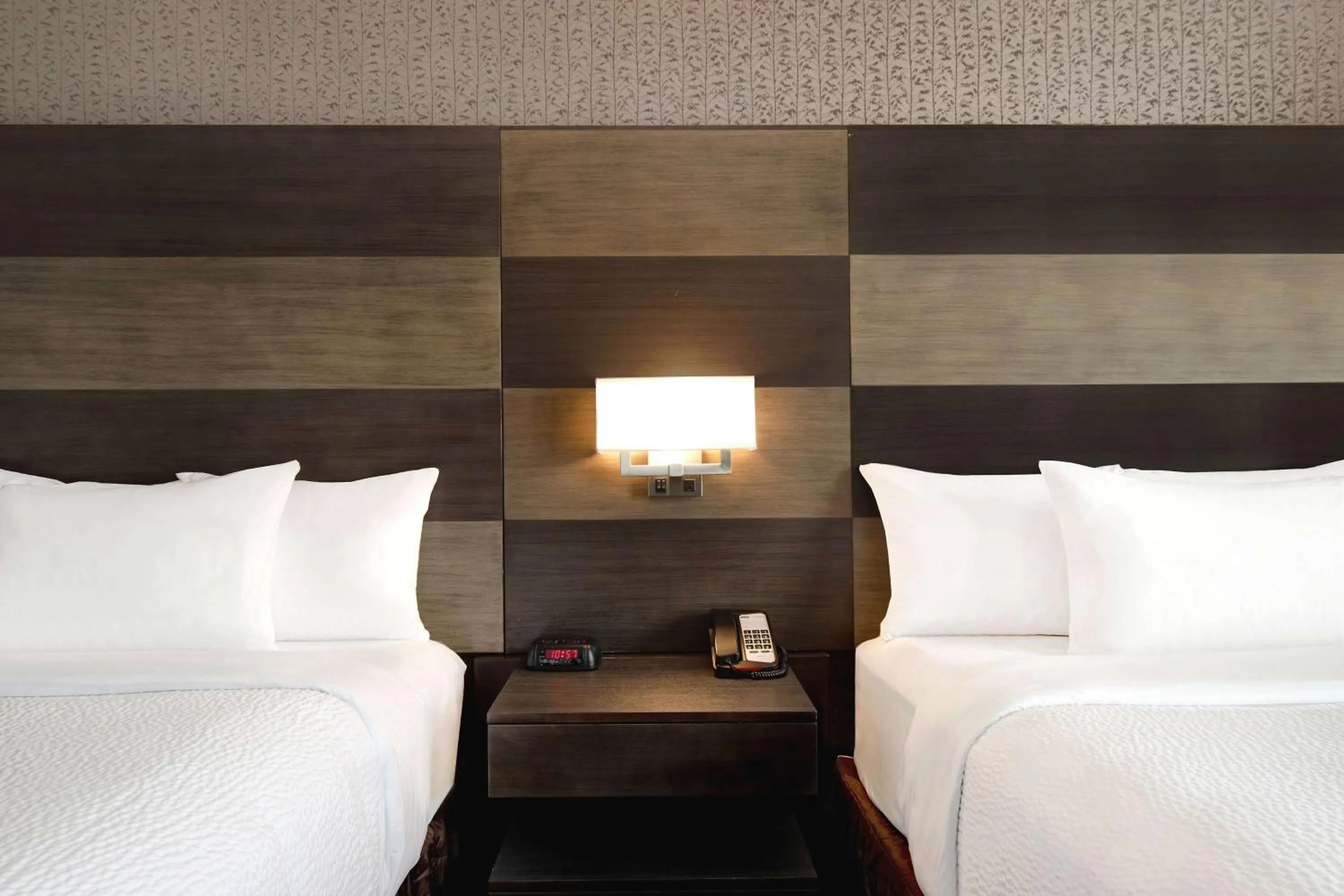 Photo of the whole room, Bed in Days Inn by Wyndham Calgary South