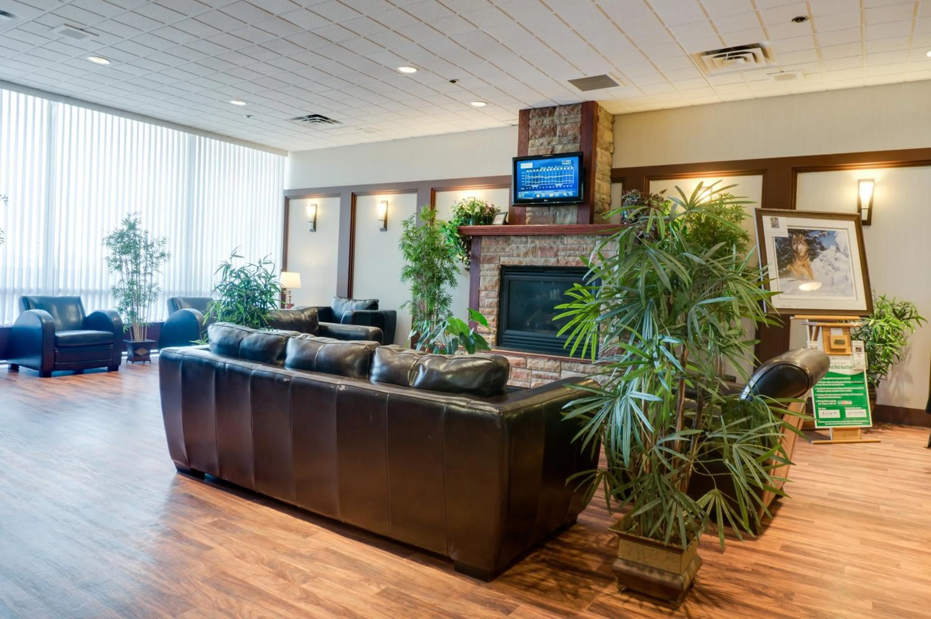 Lobby or reception in Days Inn by Wyndham Calgary South