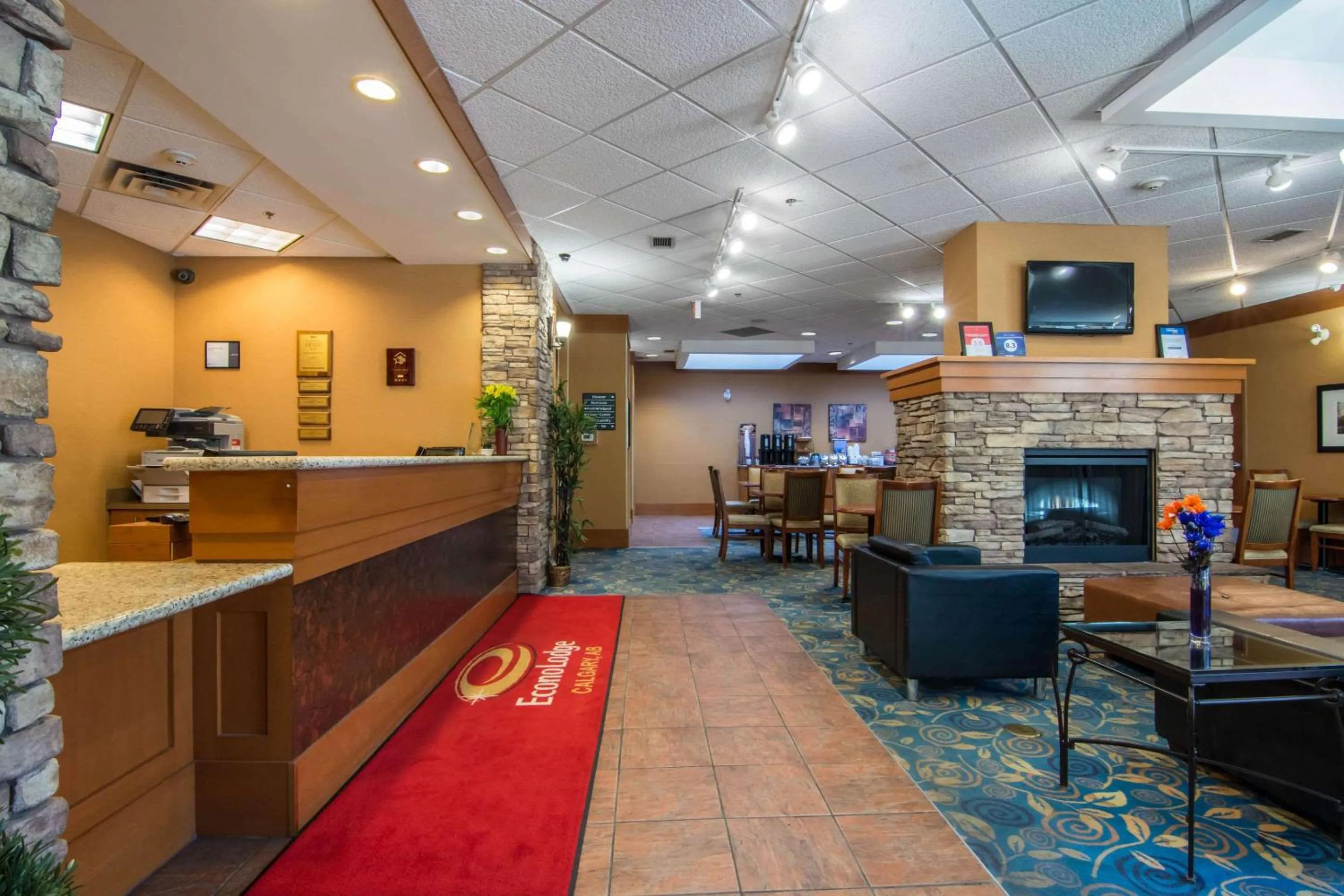 Lobby or reception in Econo Lodge Inn & Suites University