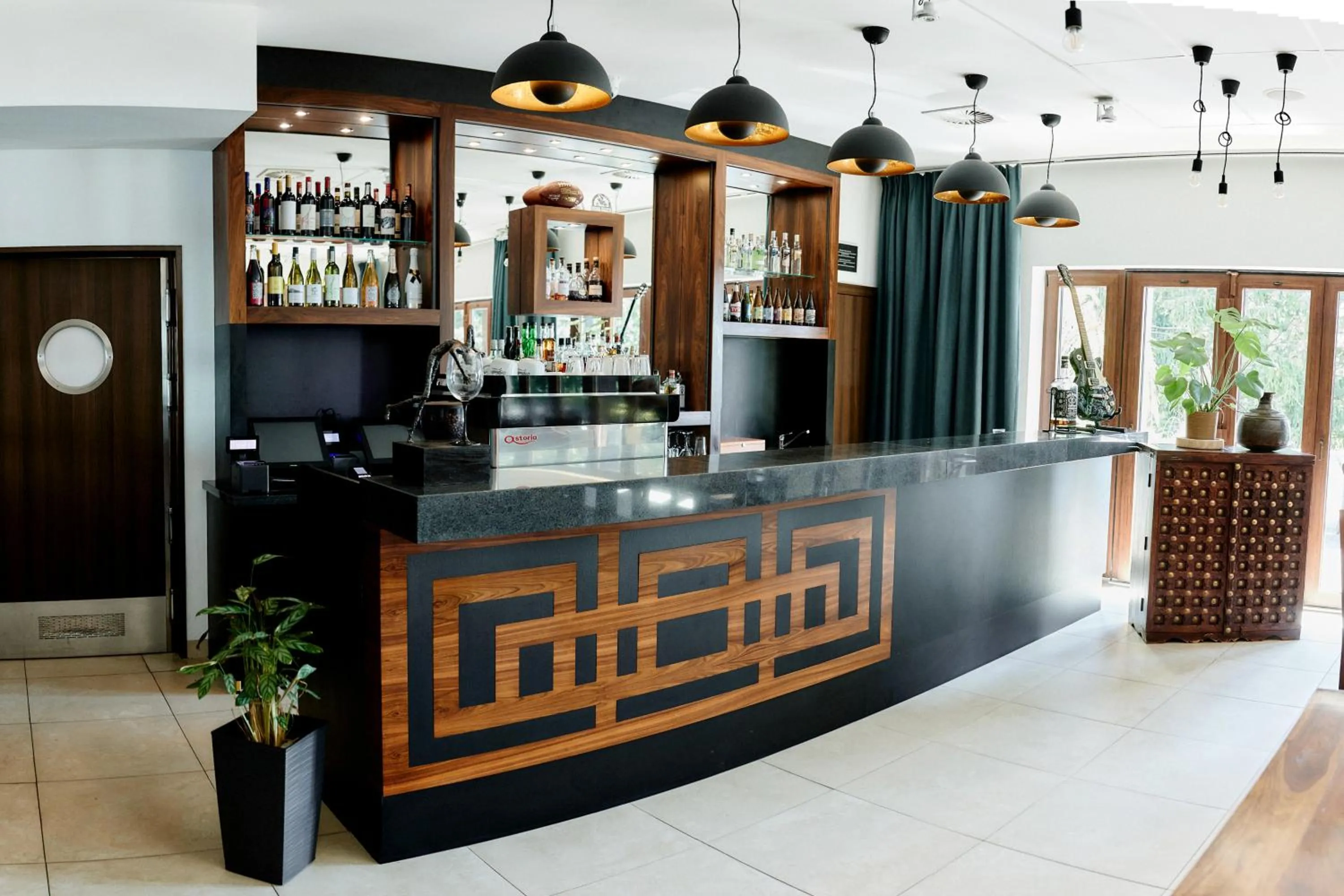Lounge or bar in M Club Hotel | Lubie Resort
