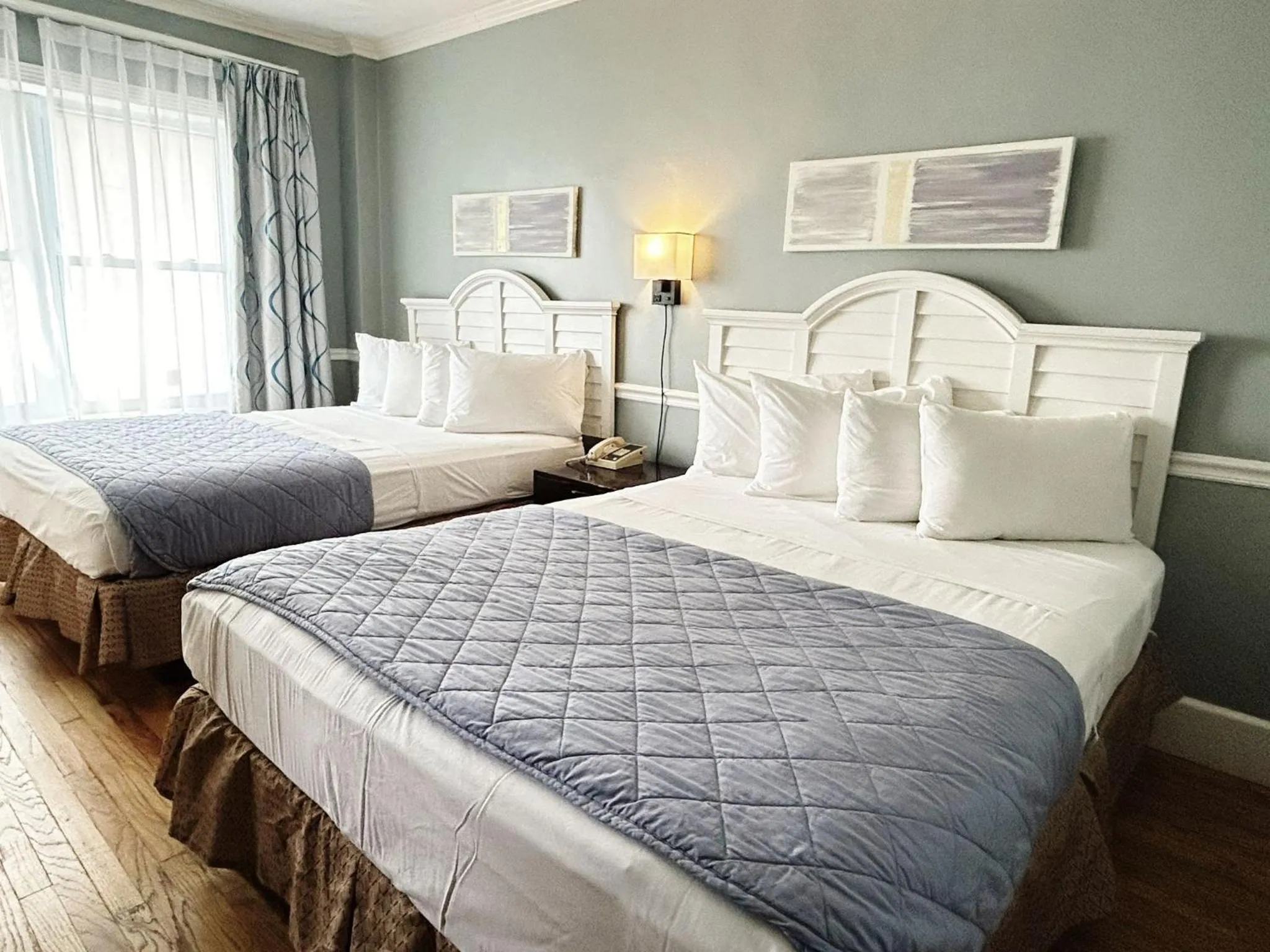 Bed in Ponce De Leon Hotel