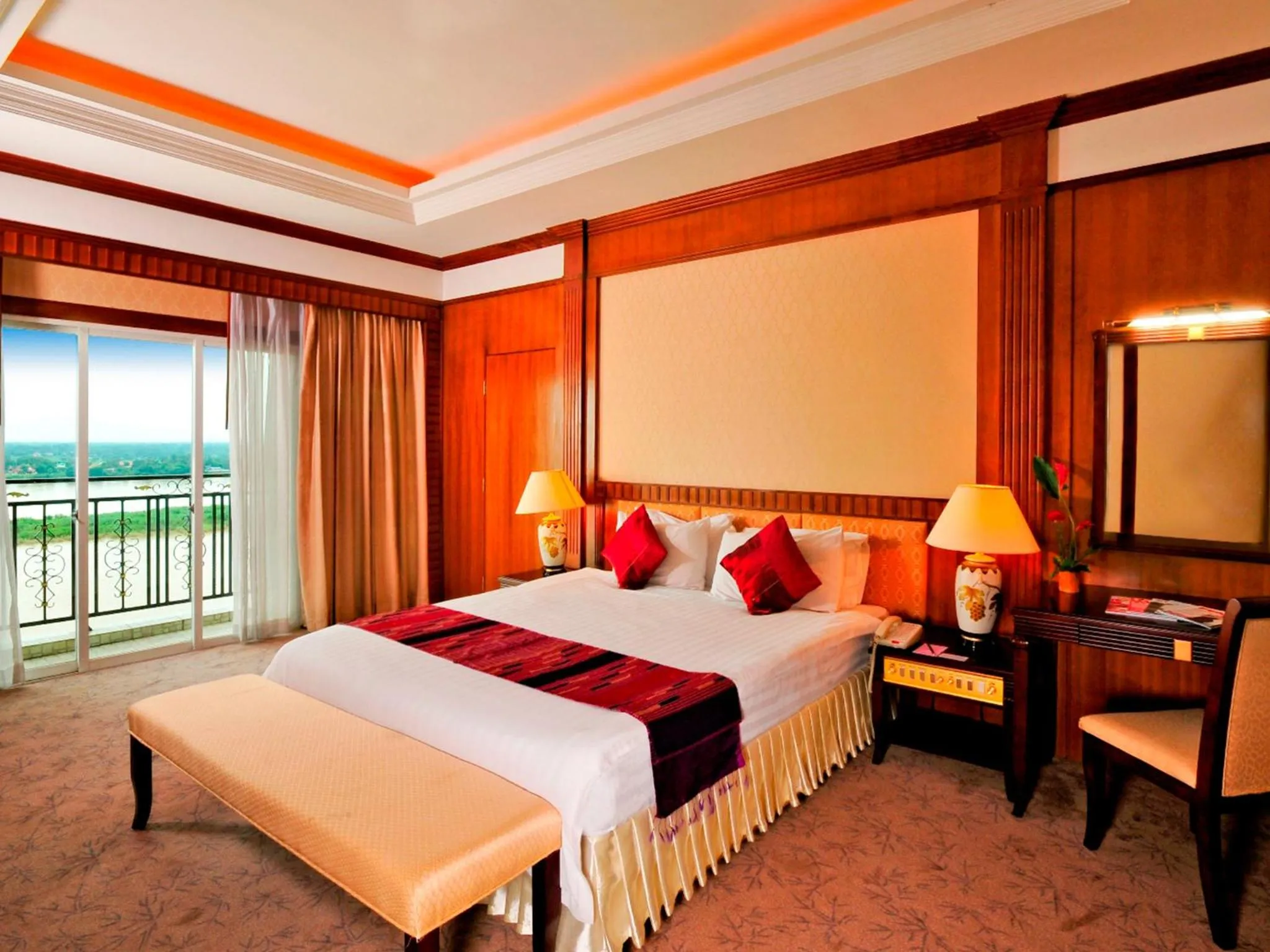 Bed in Don Chan Palace Hotel & Convention