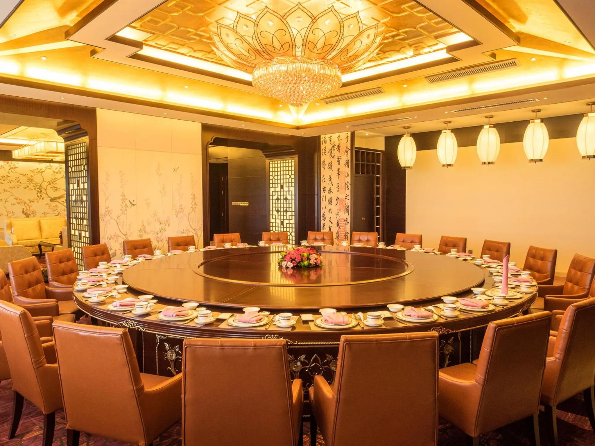 Restaurant/places to eat in Don Chan Palace Hotel & Convention
