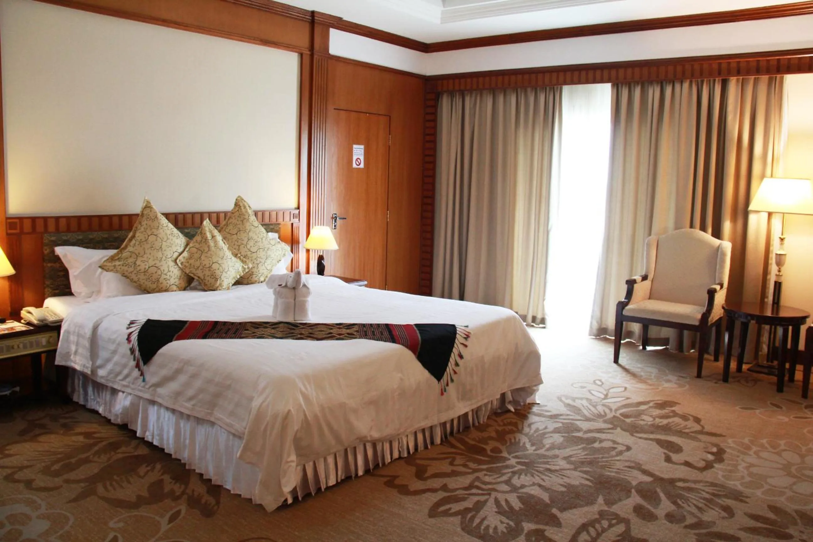 Bed in Don Chan Palace Hotel & Convention