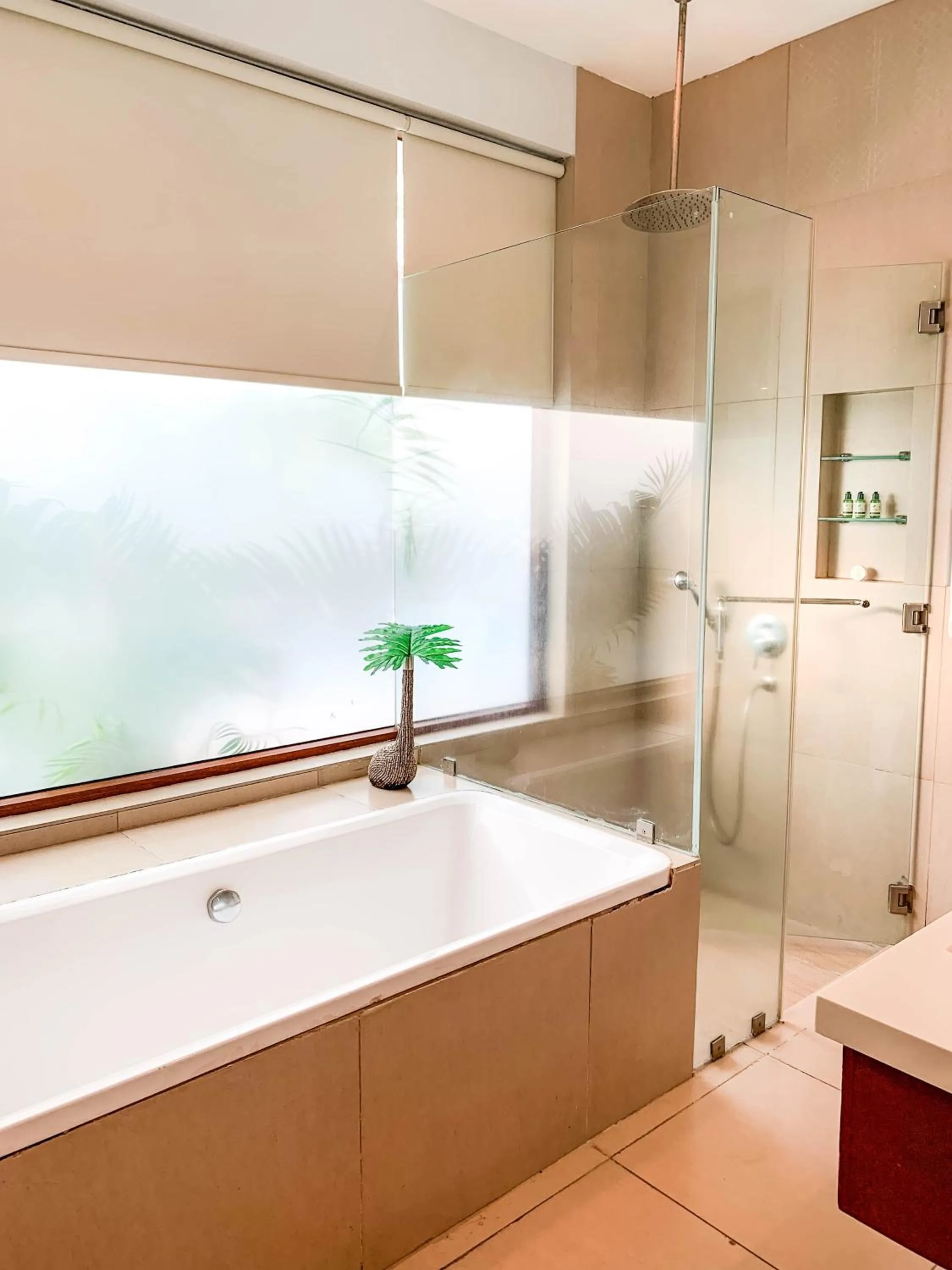 Shower in Misibis Bay