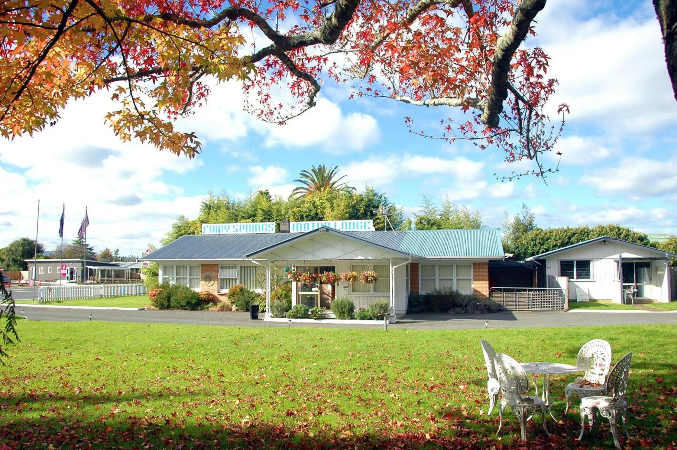 Property building in Fairy Springs Motel