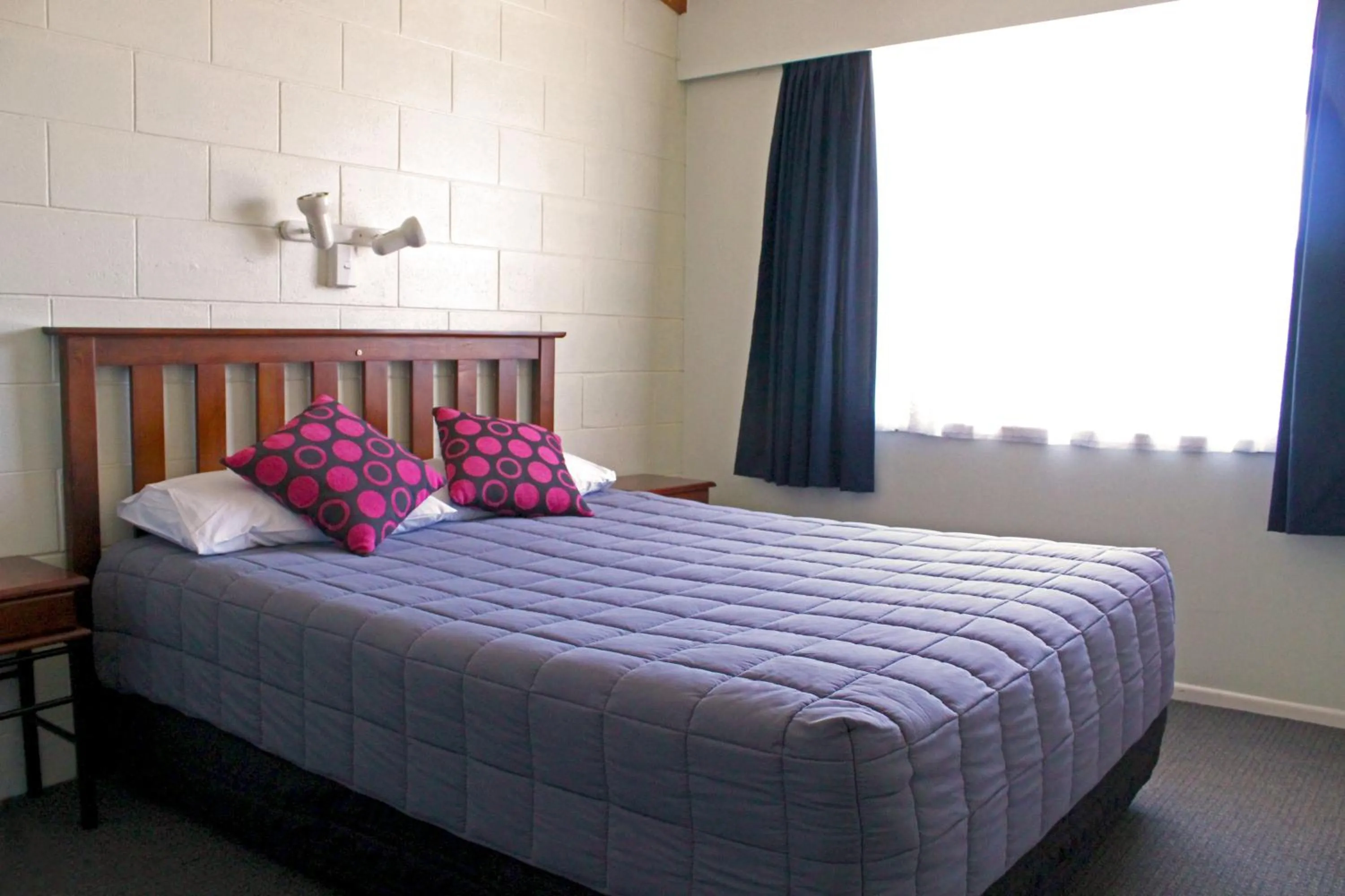 Photo of the whole room, Bed in Fairy Springs Motel