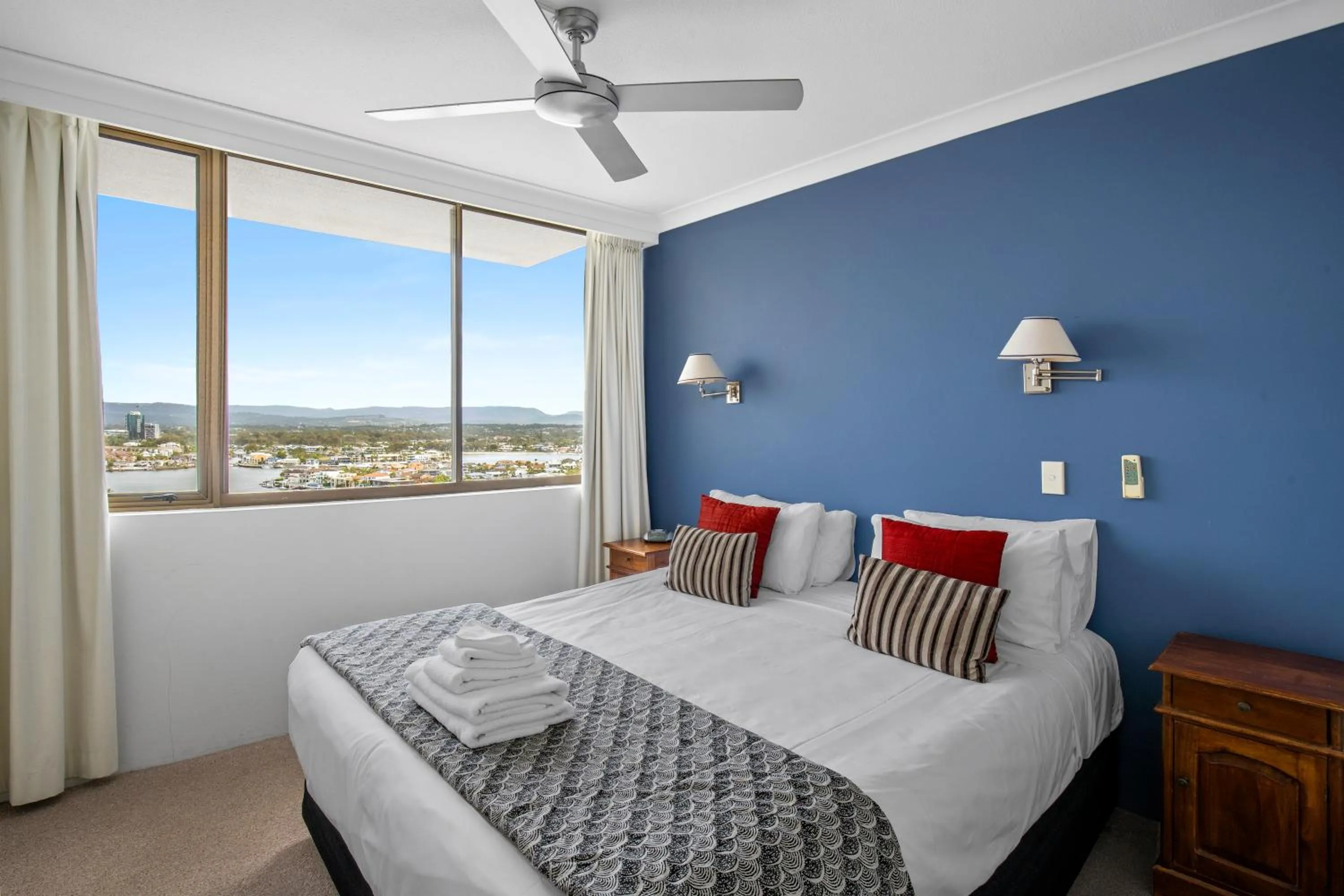 Bed in Capricorn One Beachside Holiday Apartments - Official