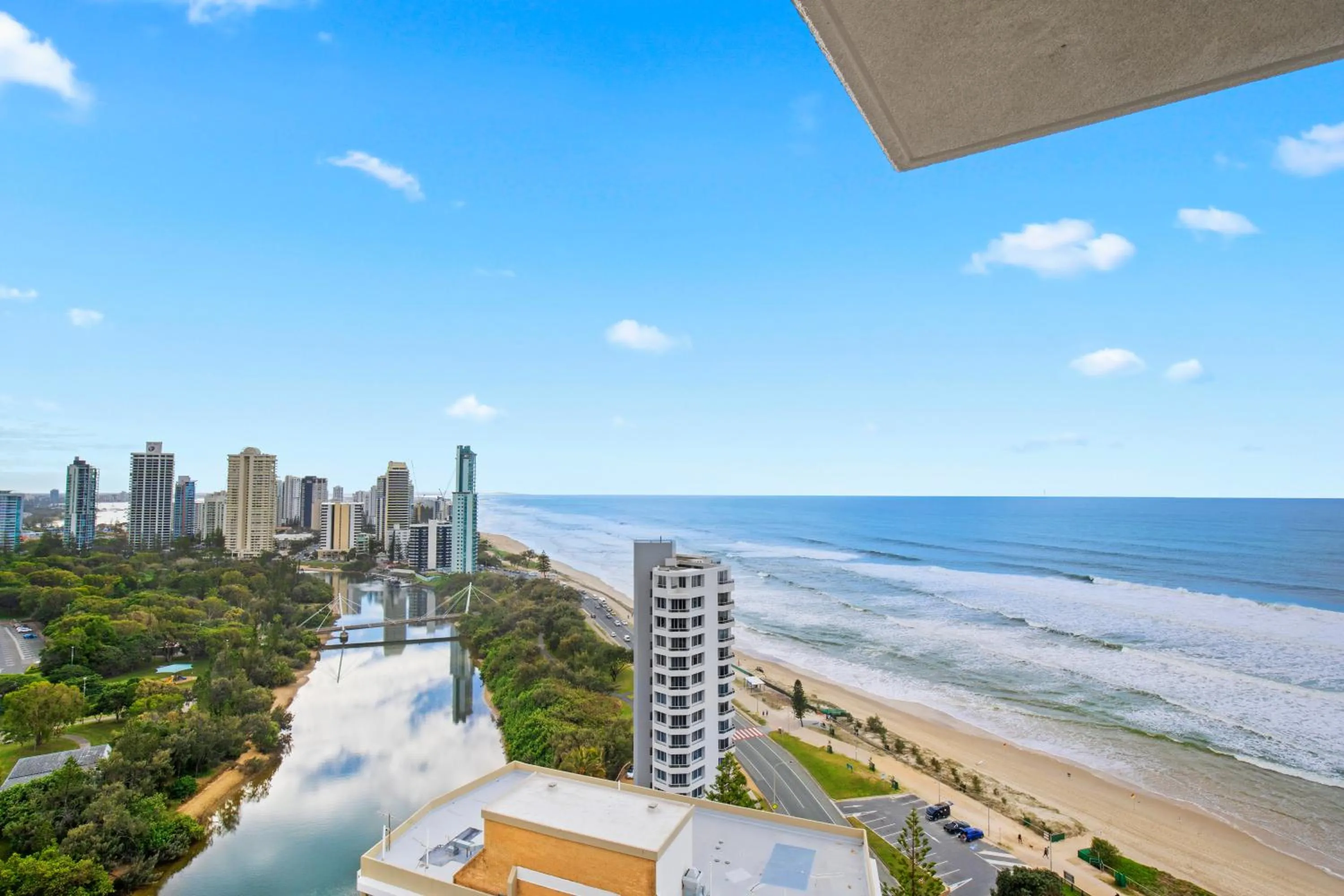 Capricorn One Beachside Holiday Apartments - Official