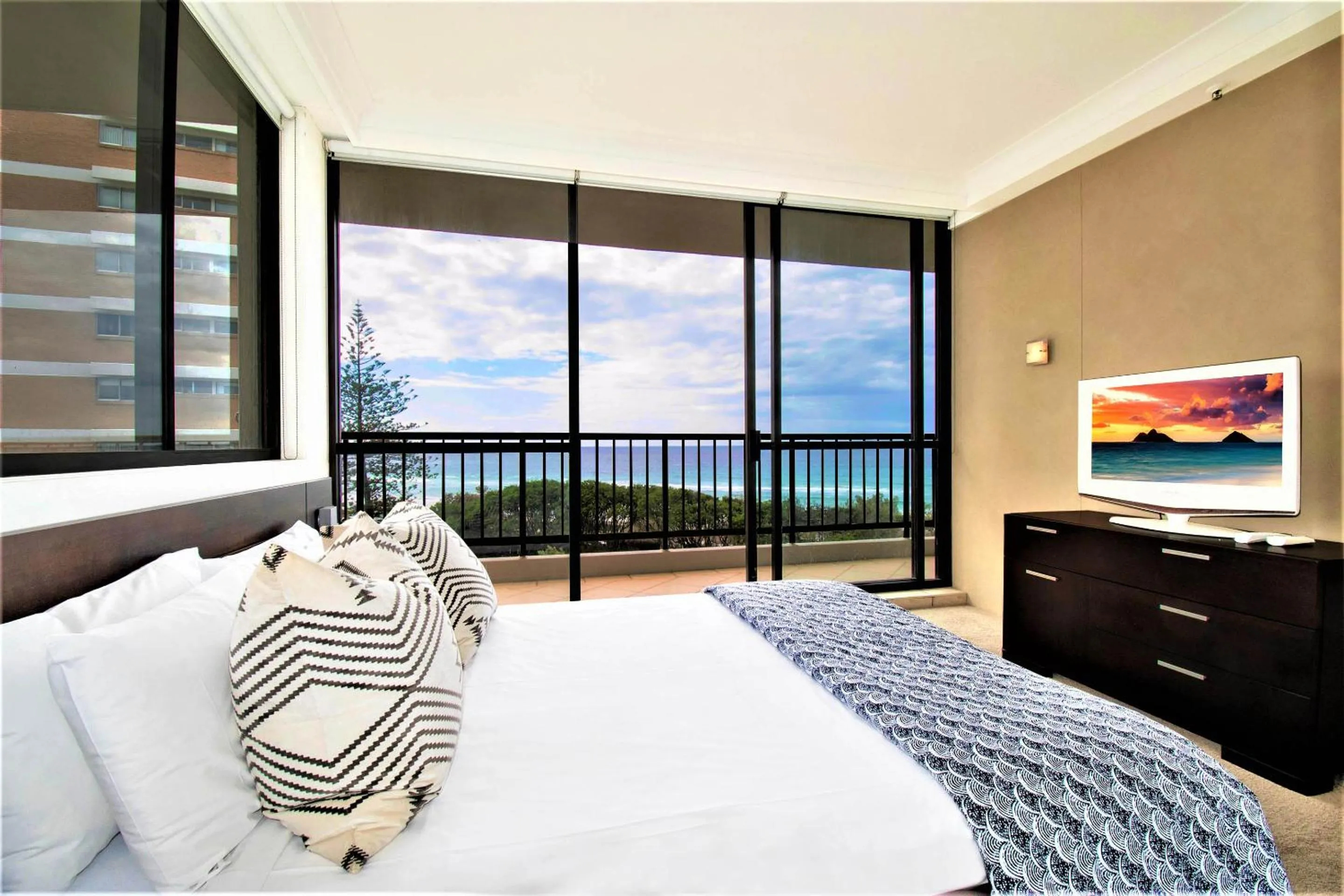 Bedroom, Bed in Capricorn One Beachside Holiday Apartments - Official