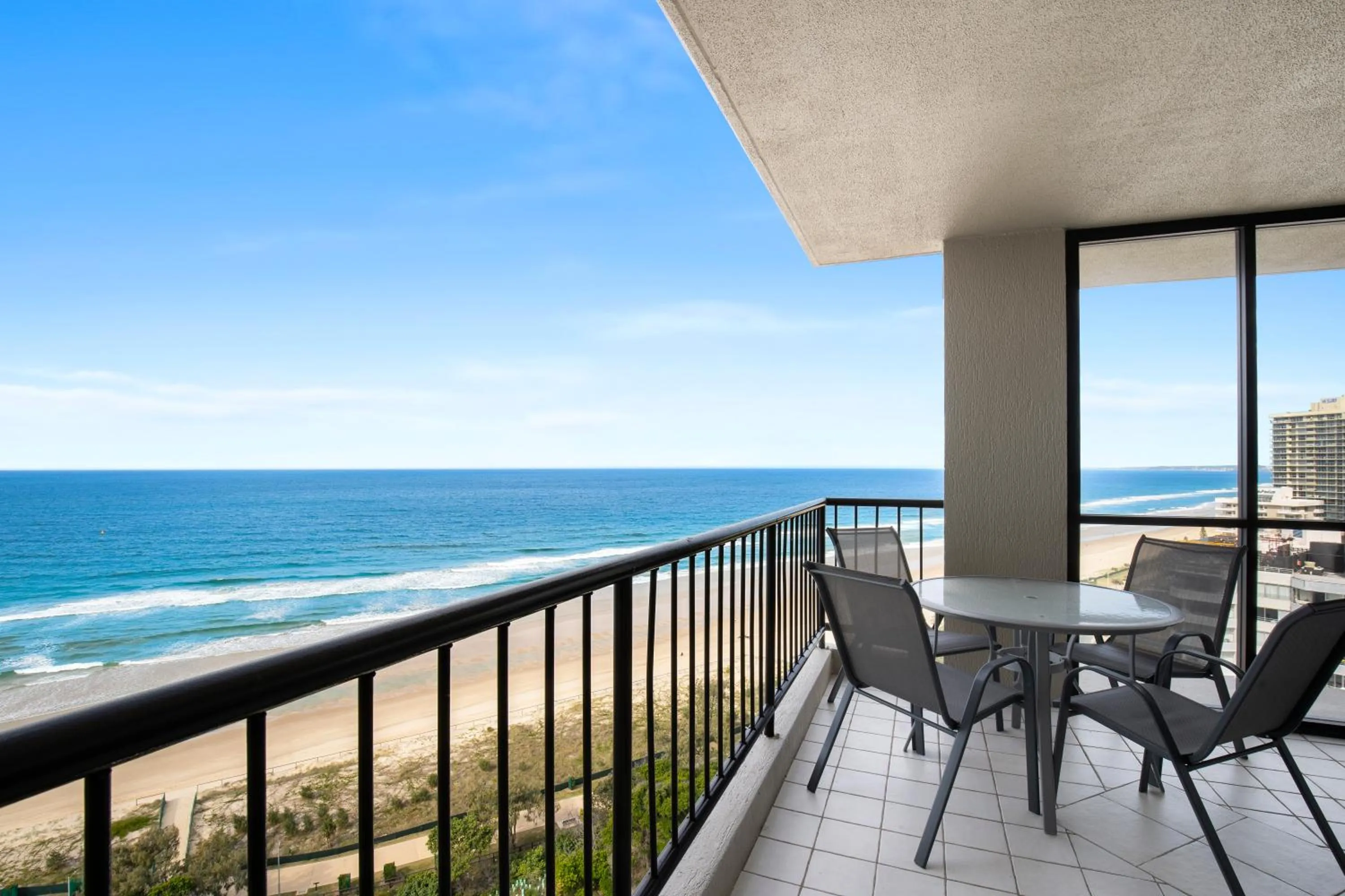 Capricorn One Beachside Holiday Apartments - Official