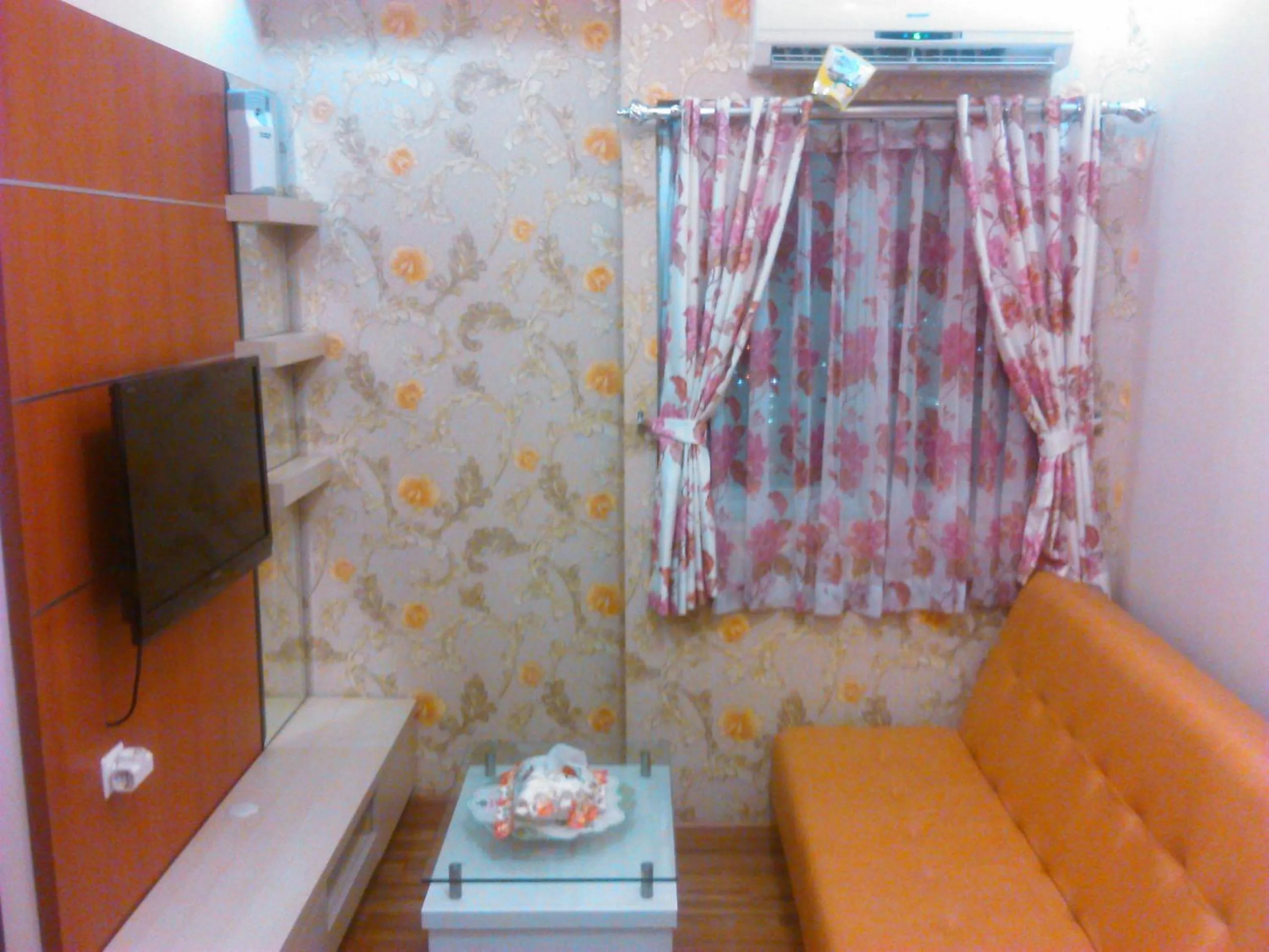 Apartment The Suites Metro by Yudis