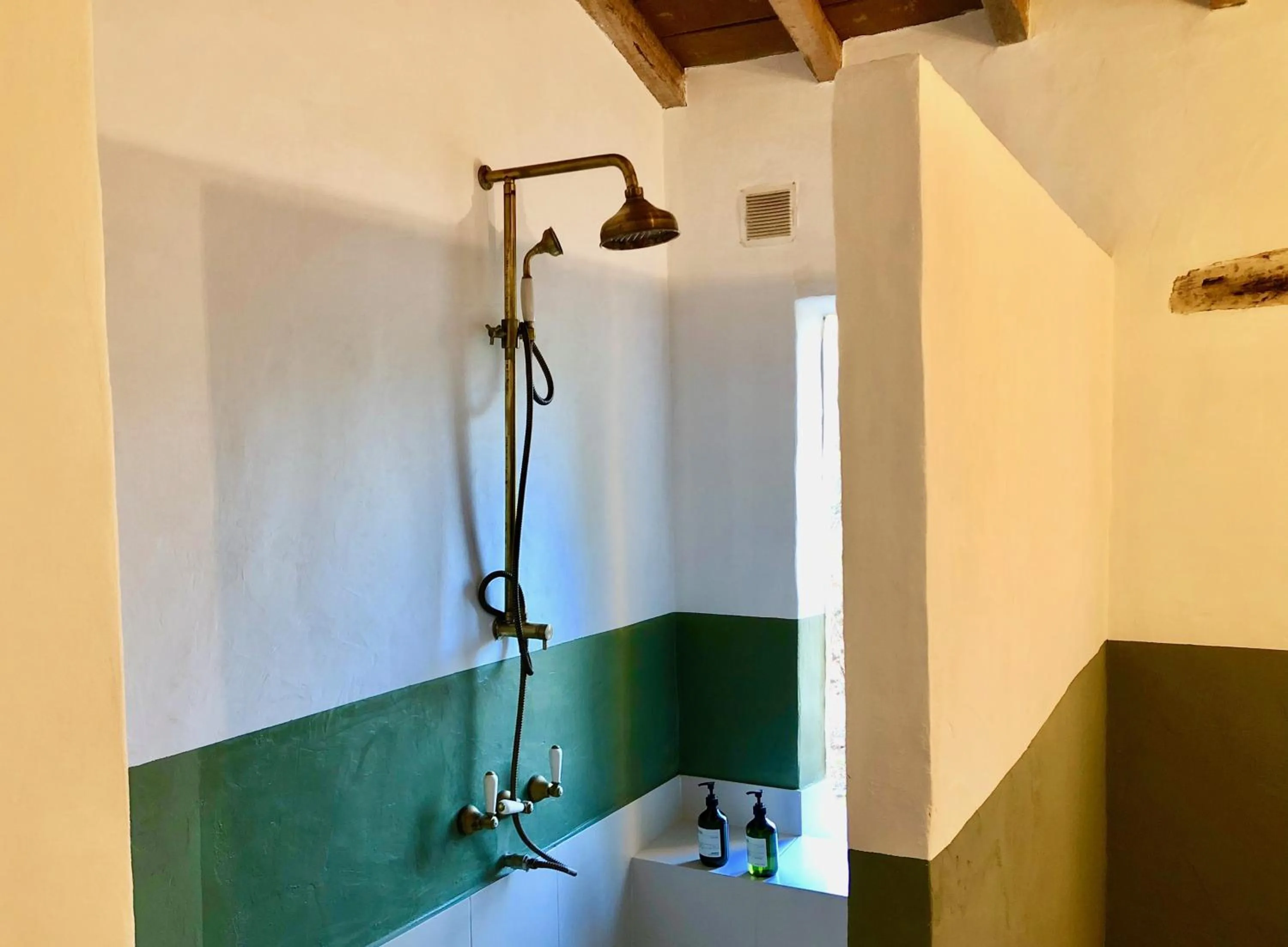 Bathroom in Dominio Vale Flores