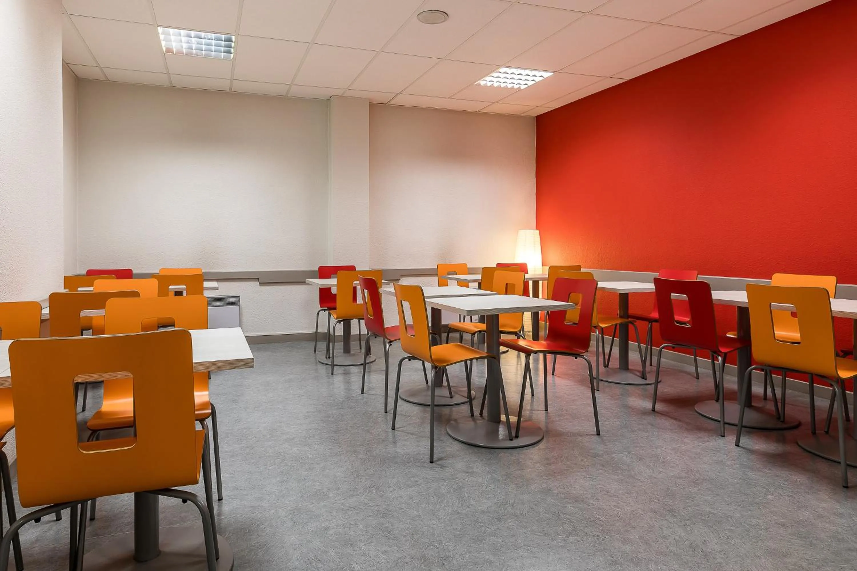 Food and drinks in Hôtel de L'UNIVERS LILLE