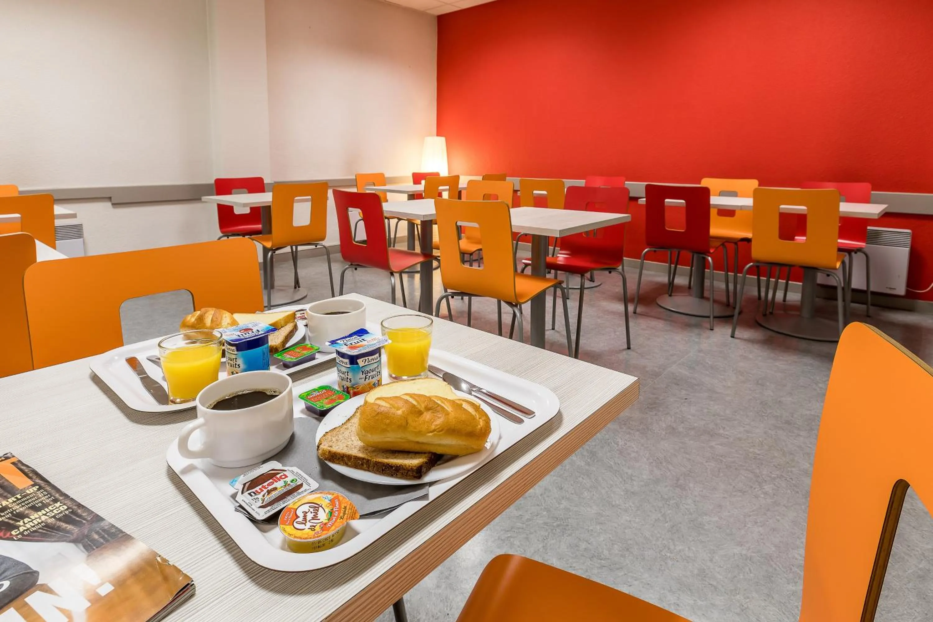 Buffet breakfast, Restaurant/Places to Eat in Hôtel de L'UNIVERS LILLE