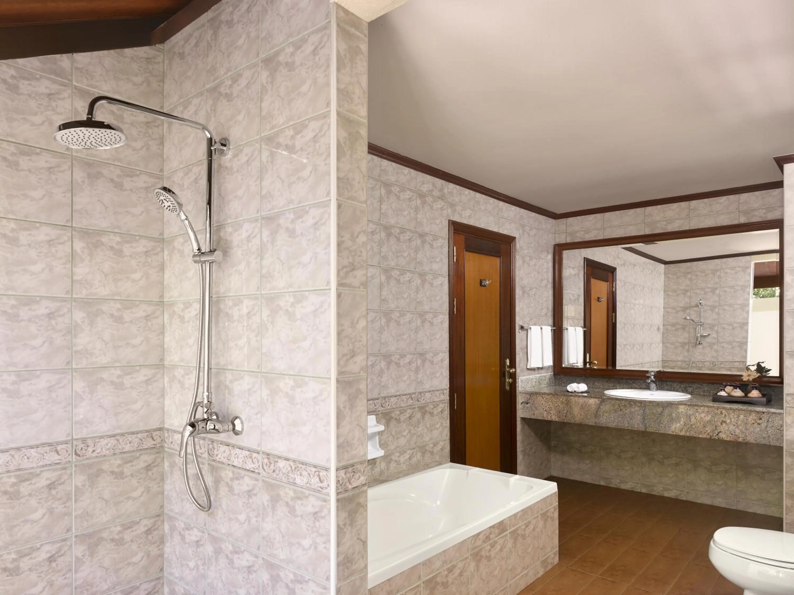 Shower in Royal Island Resort Maldives