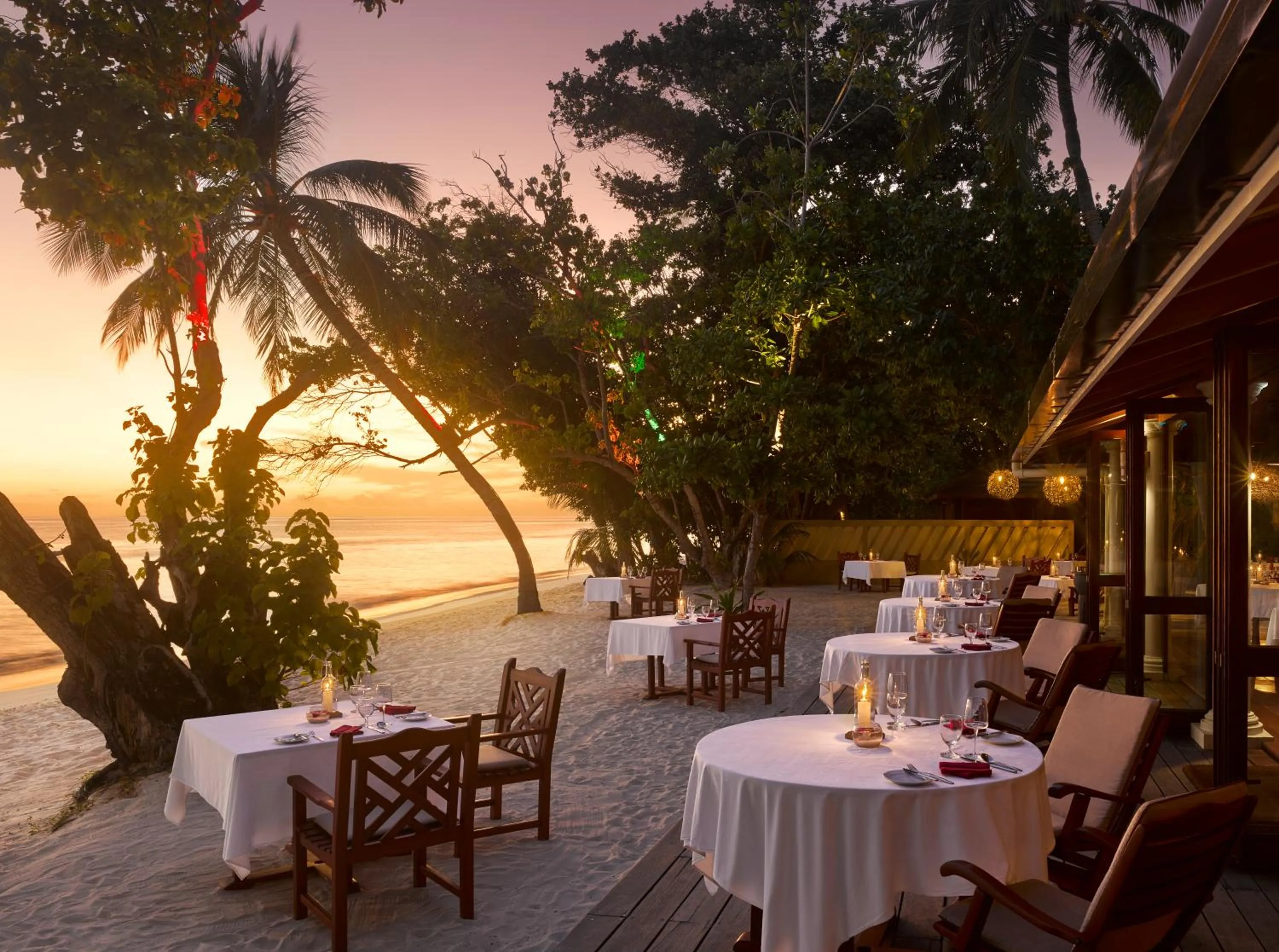 Restaurant/places to eat in Royal Island Resort Maldives