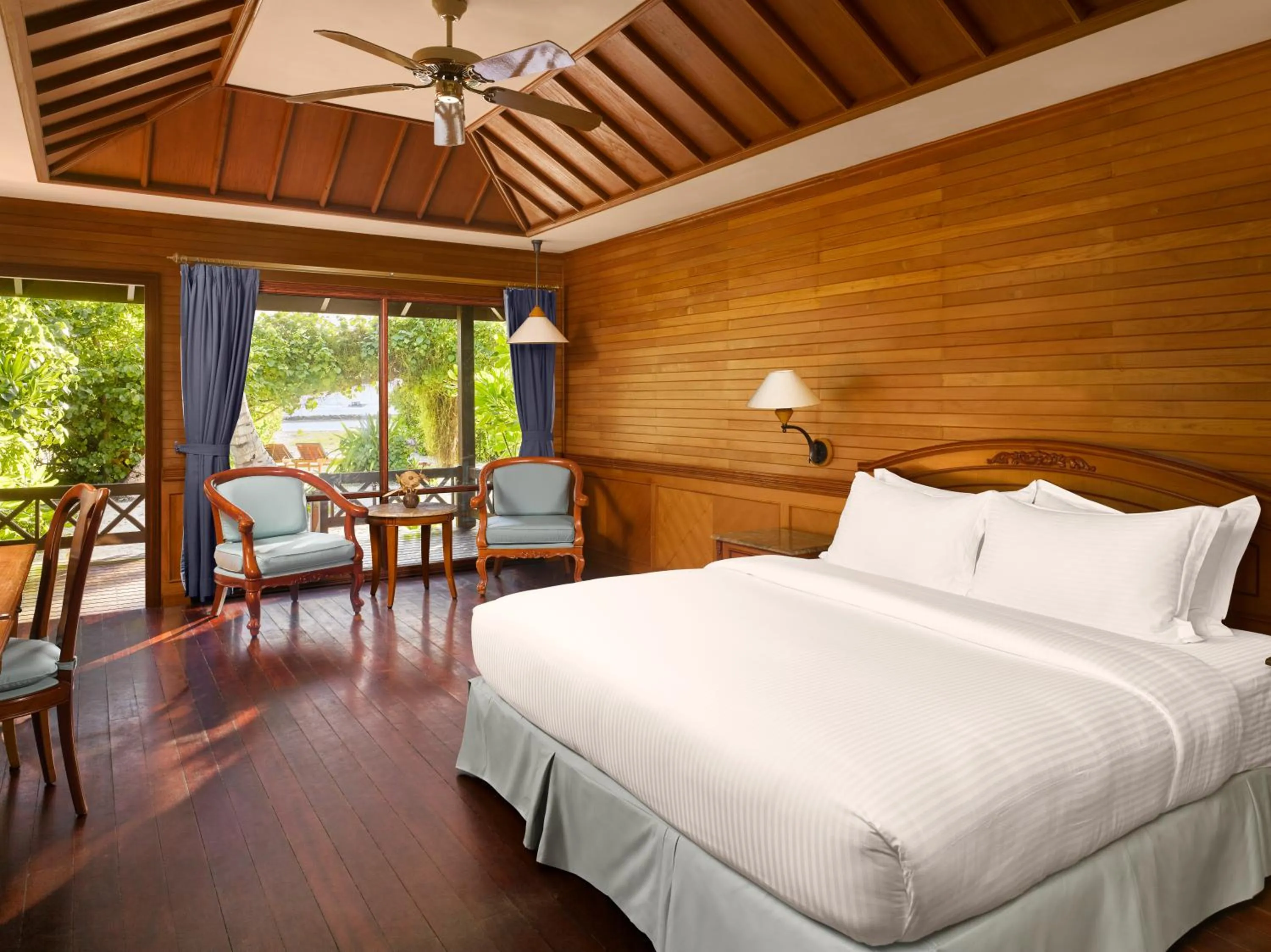 Bedroom, Bed in Royal Island Resort Maldives