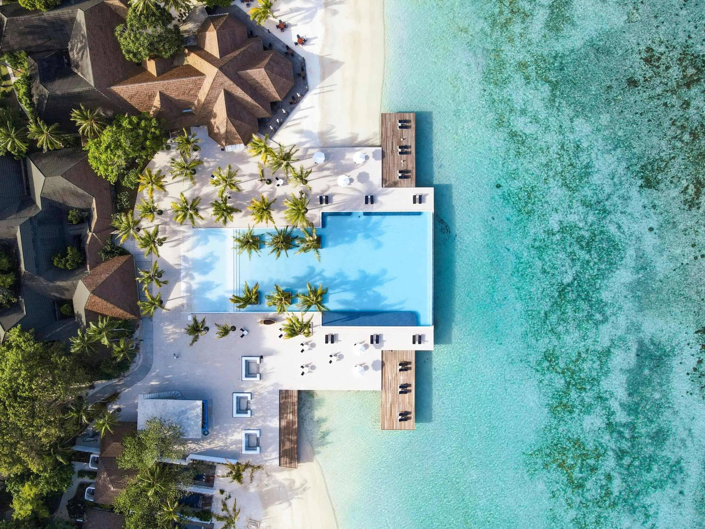 Swimming pool in Villa Nautica Paradise Island Resort