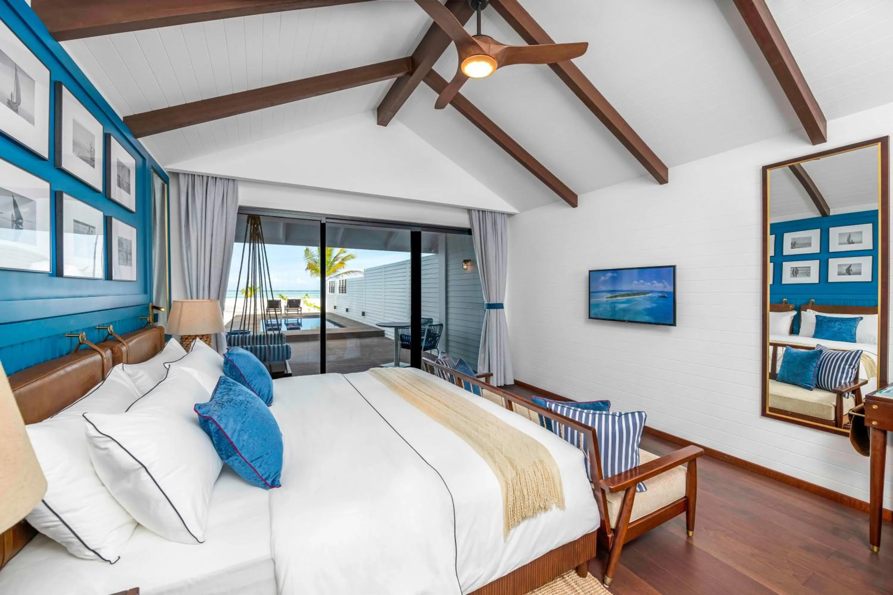 Bedroom, Bed in Villa Nautica Paradise Island Resort