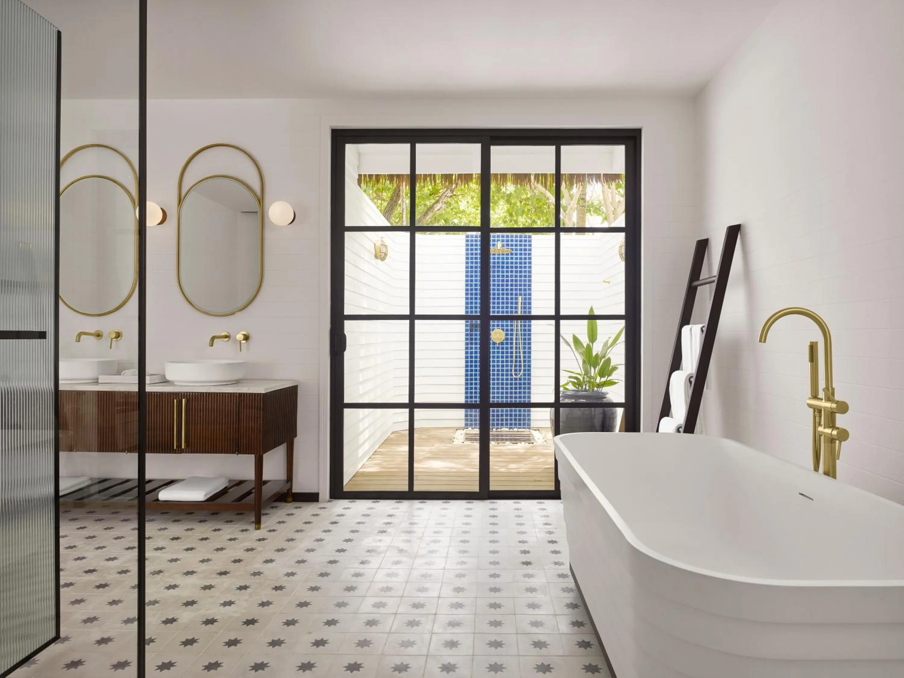 Bathroom in Villa Nautica Paradise Island Resort