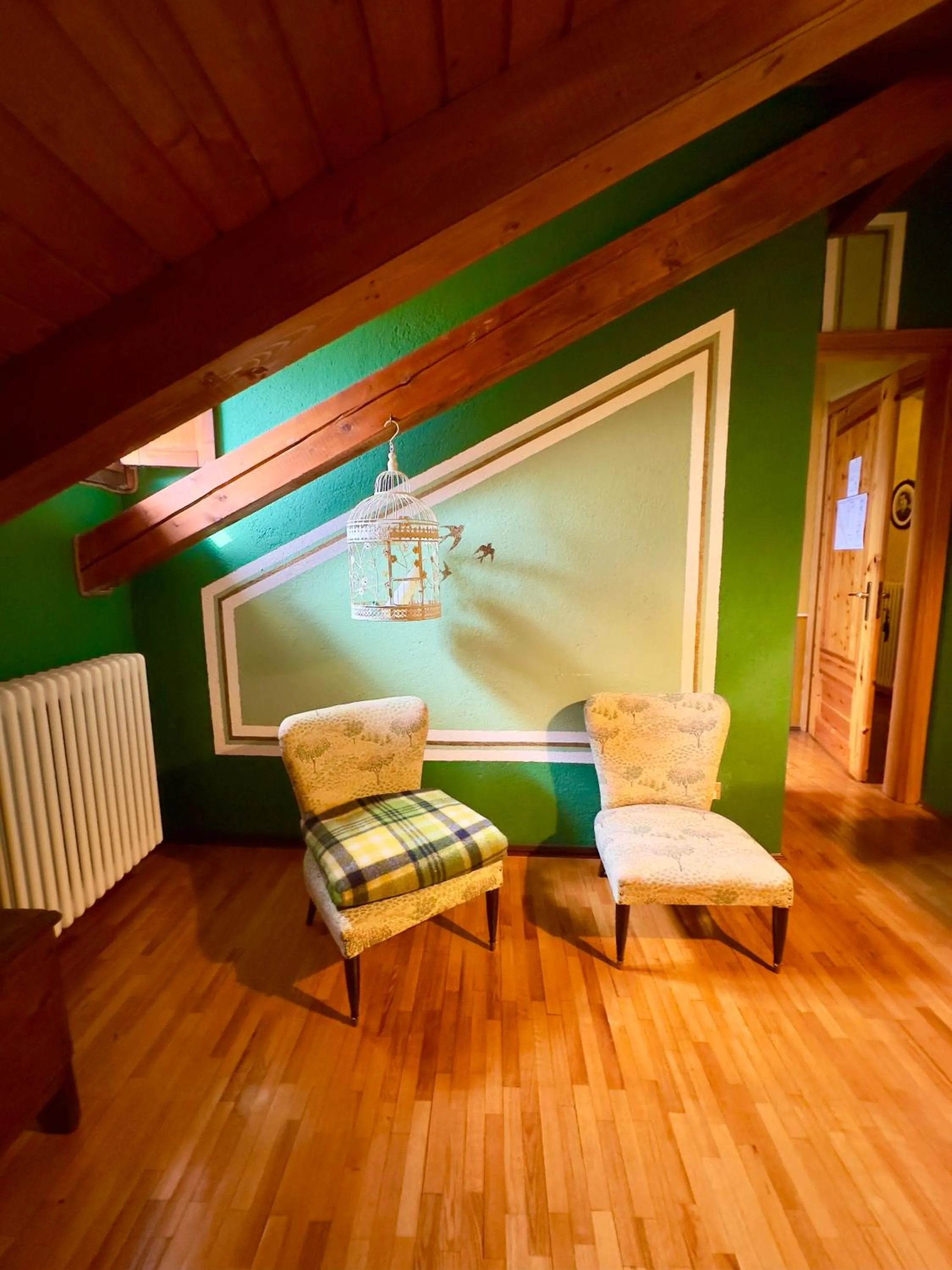 Seating area in Quart de Lune