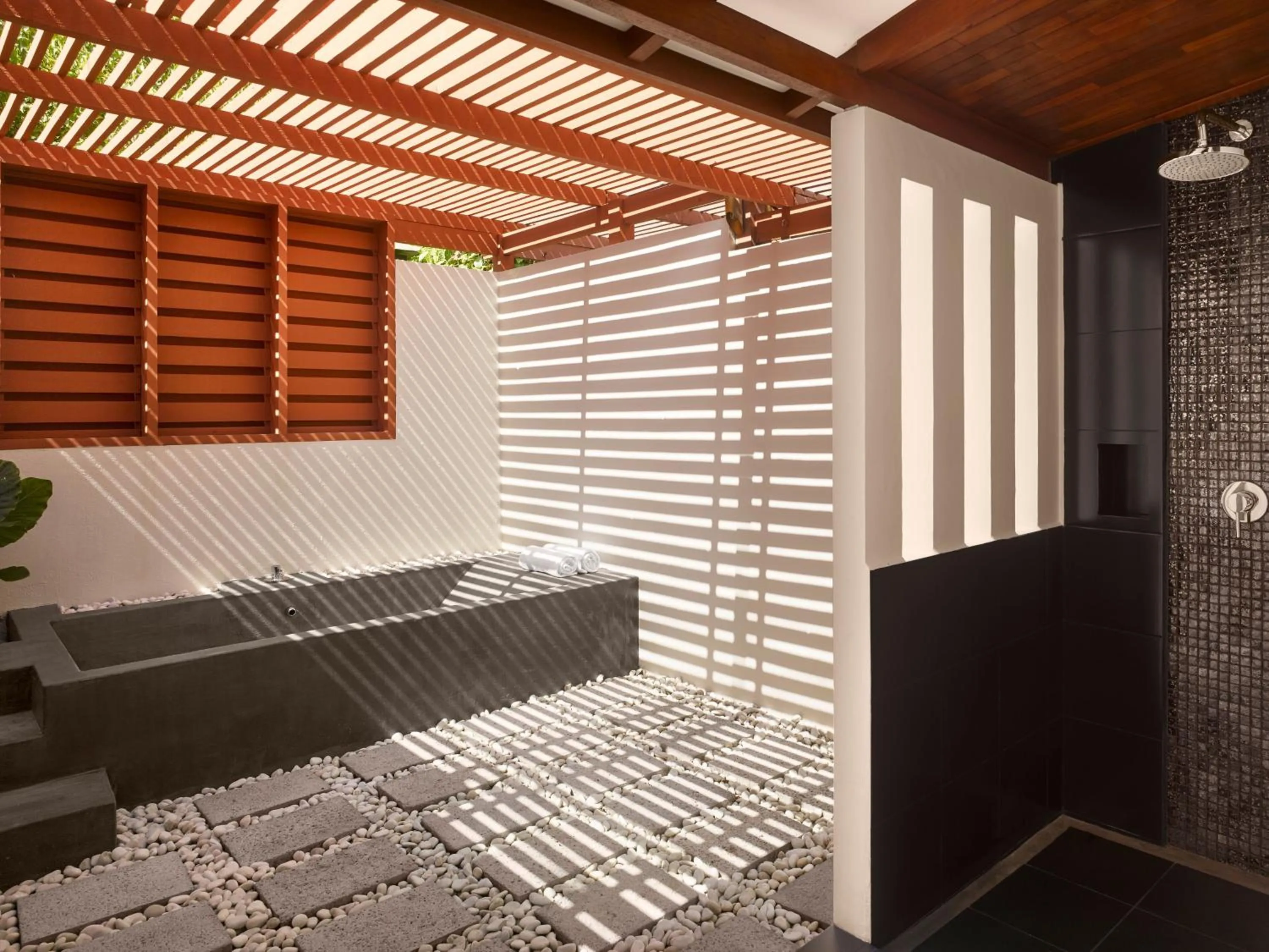 Bathroom in Villa Park Sun Island Resort